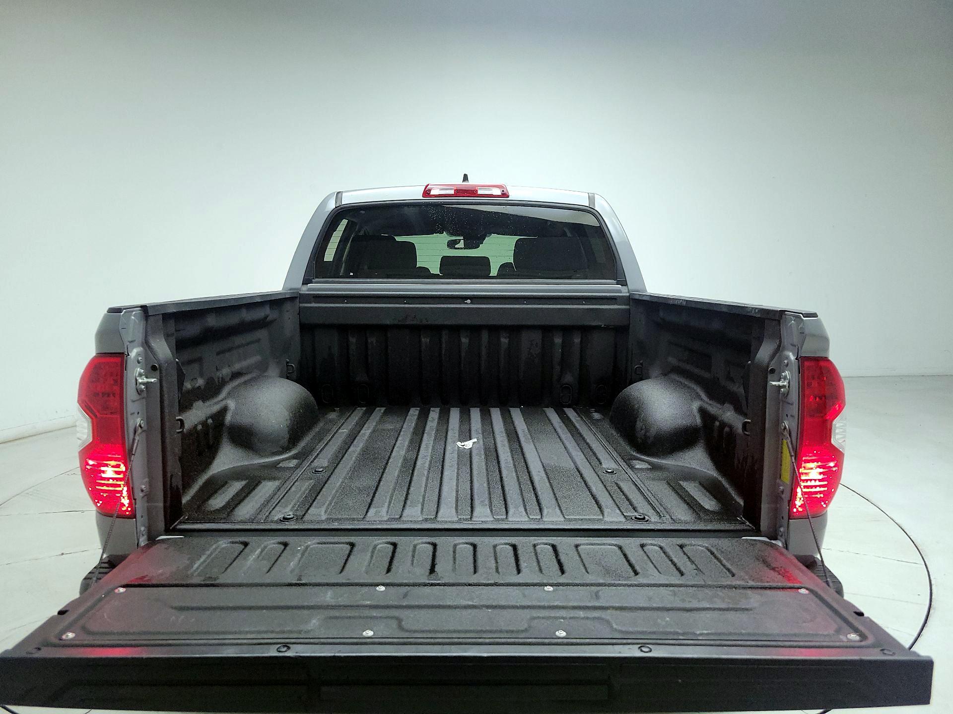 Thumbnail: 2021 Toyota Tundra - 19