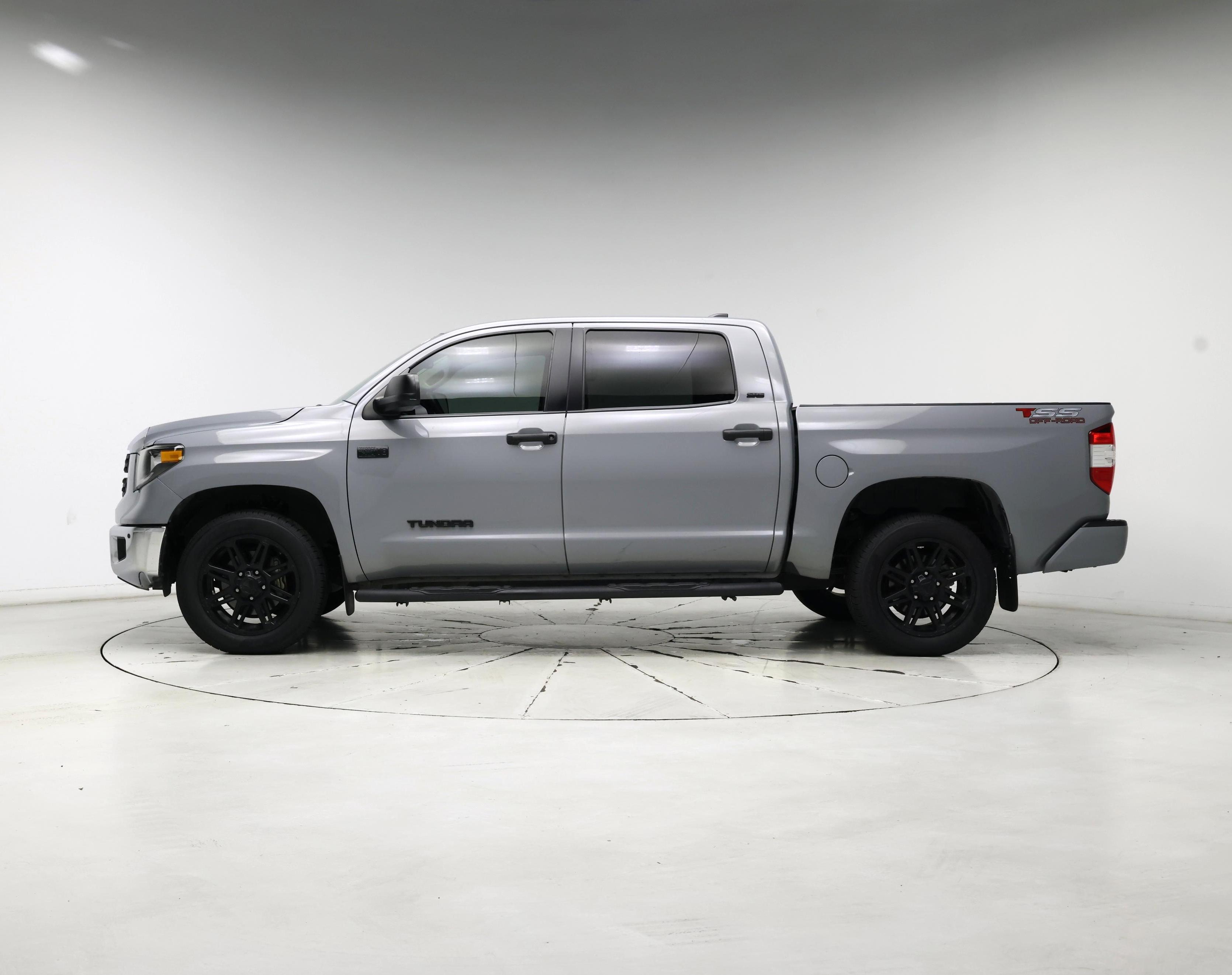 Thumbnail: 2021 Toyota Tundra - 3