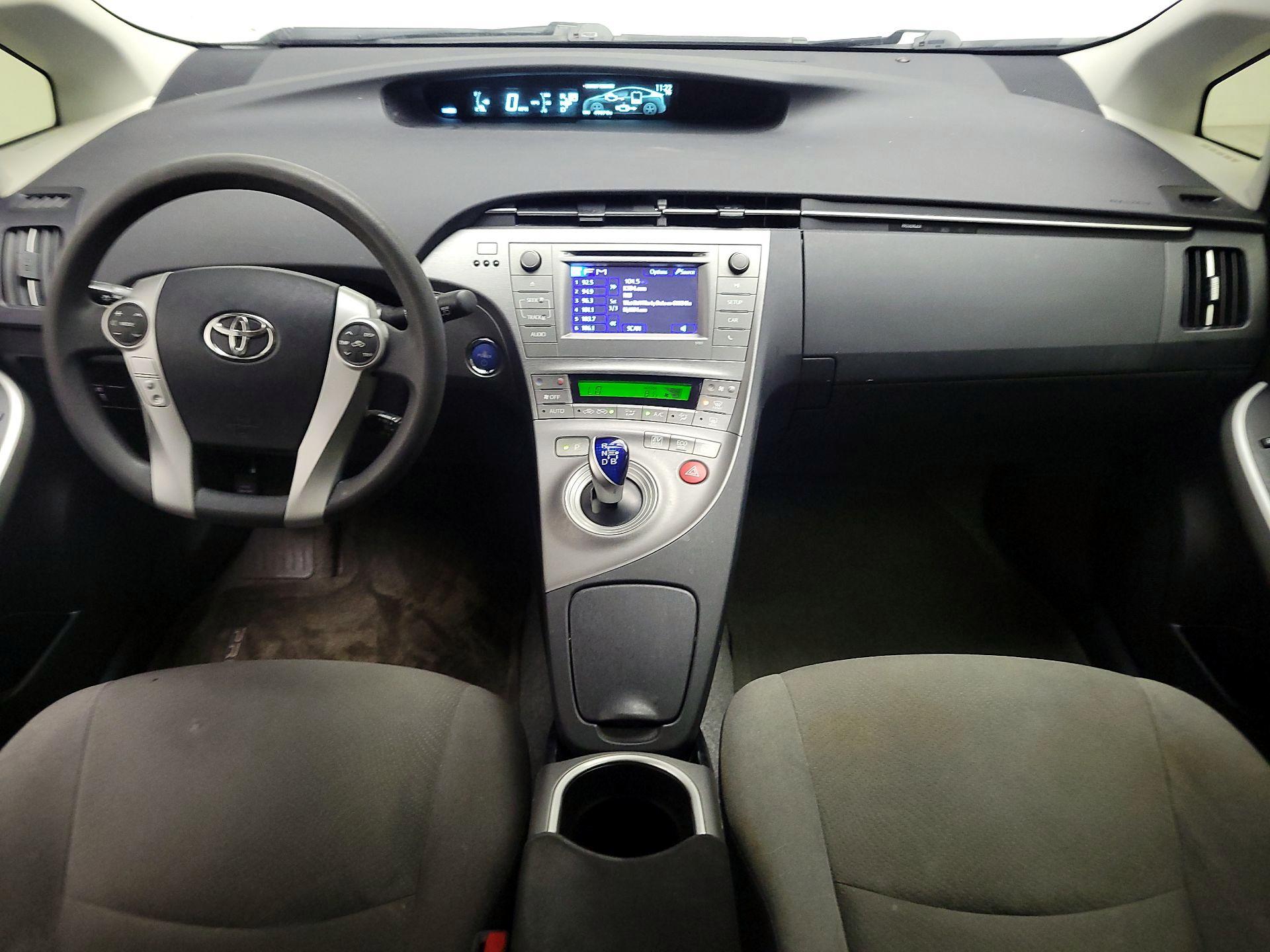 Thumbnail: 2015 Toyota Prius - 9