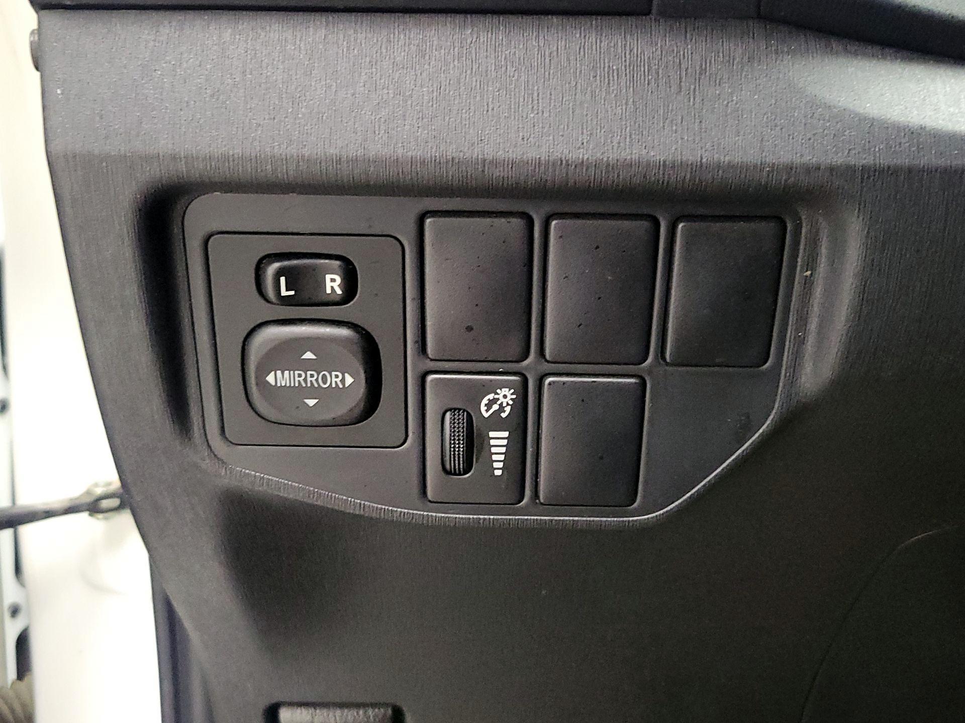 Thumbnail: 2015 Toyota Prius - 13