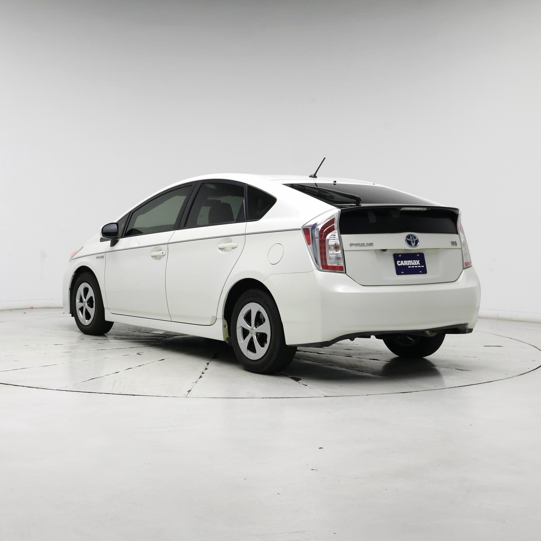 Thumbnail: 2015 Toyota Prius - 2