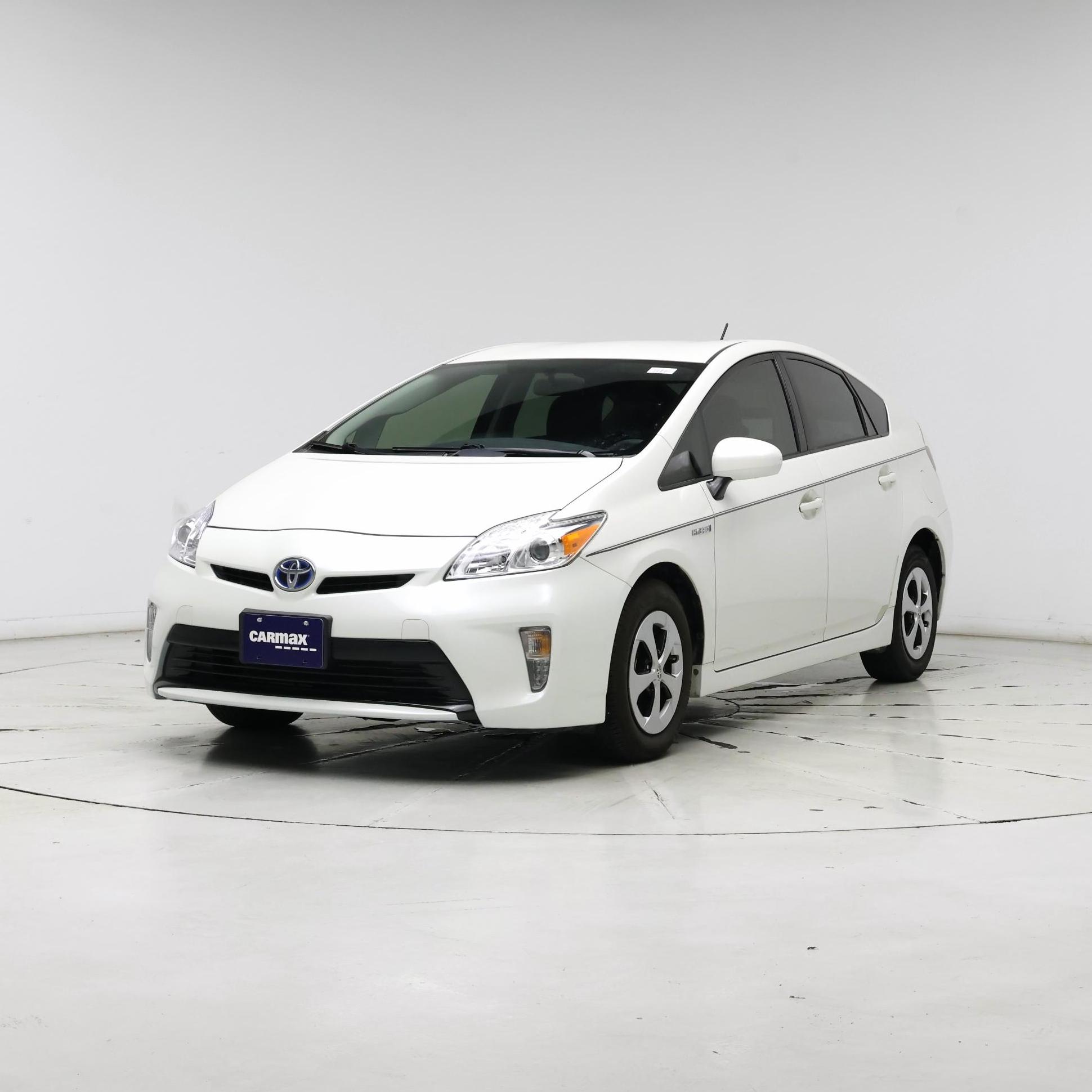 Thumbnail: 2015 Toyota Prius - 4