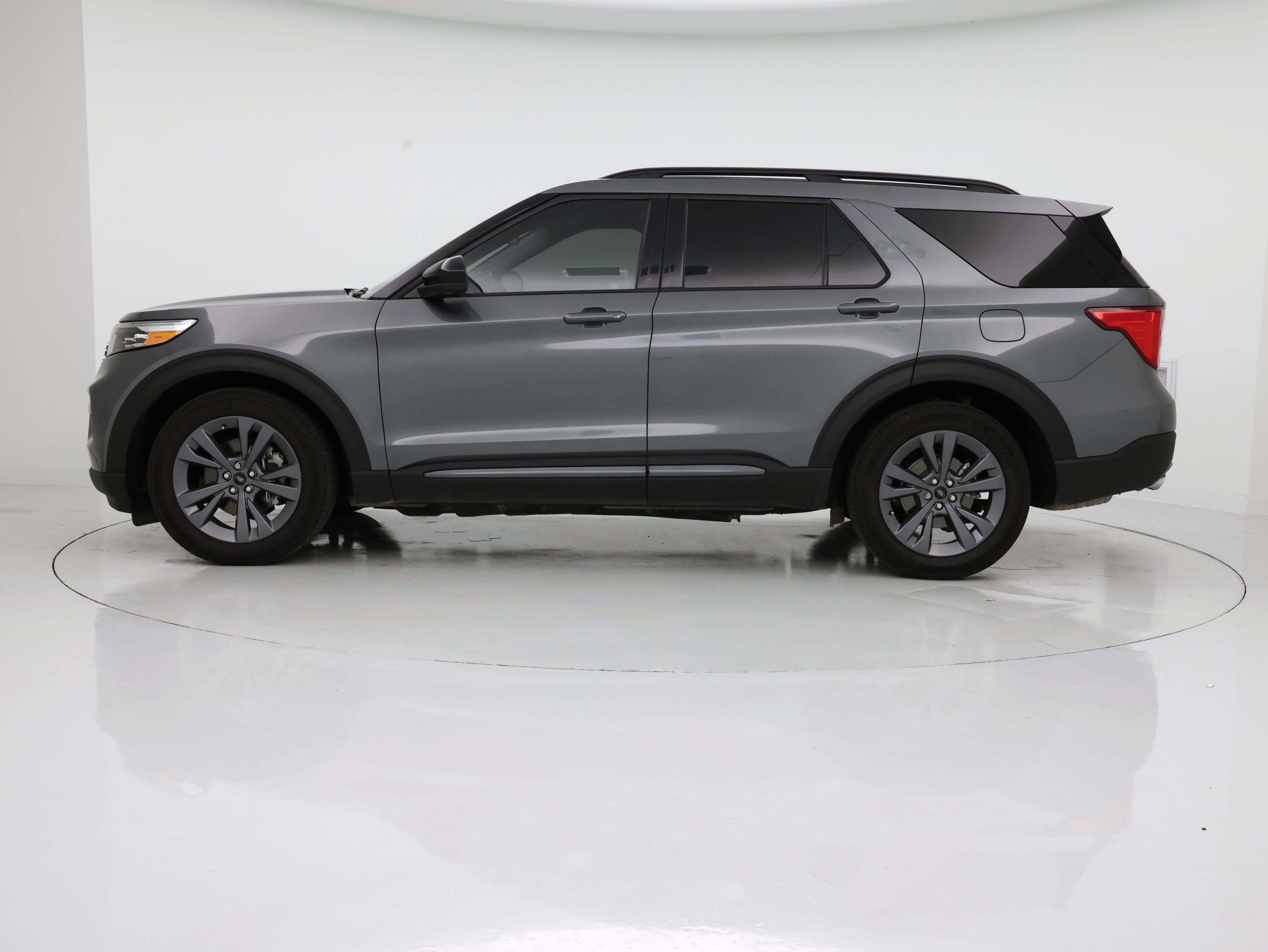 Thumbnail: 2023 Ford Explorer - 3