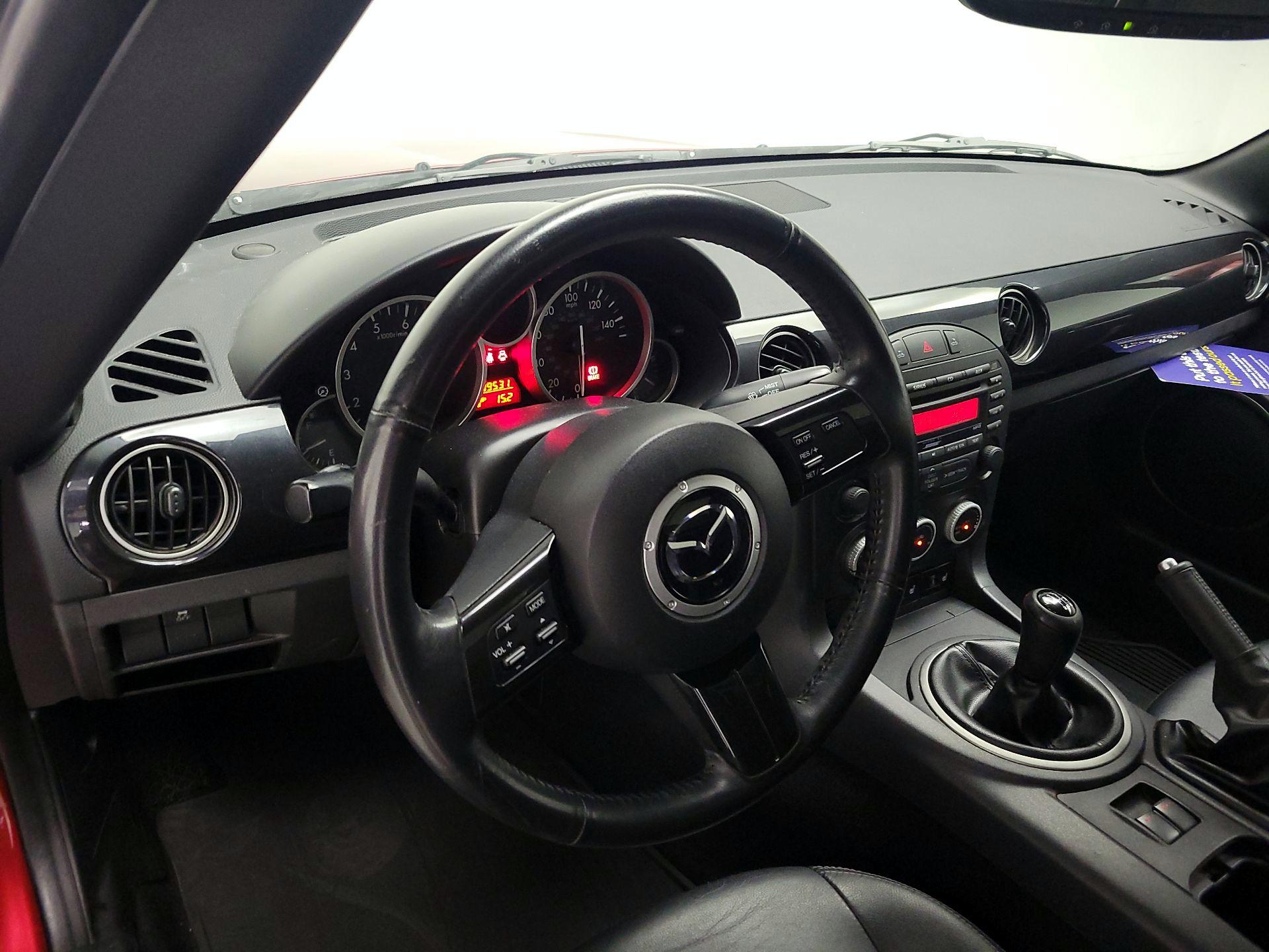 Thumbnail: 2015 Mazda MX-5 Miata - 9