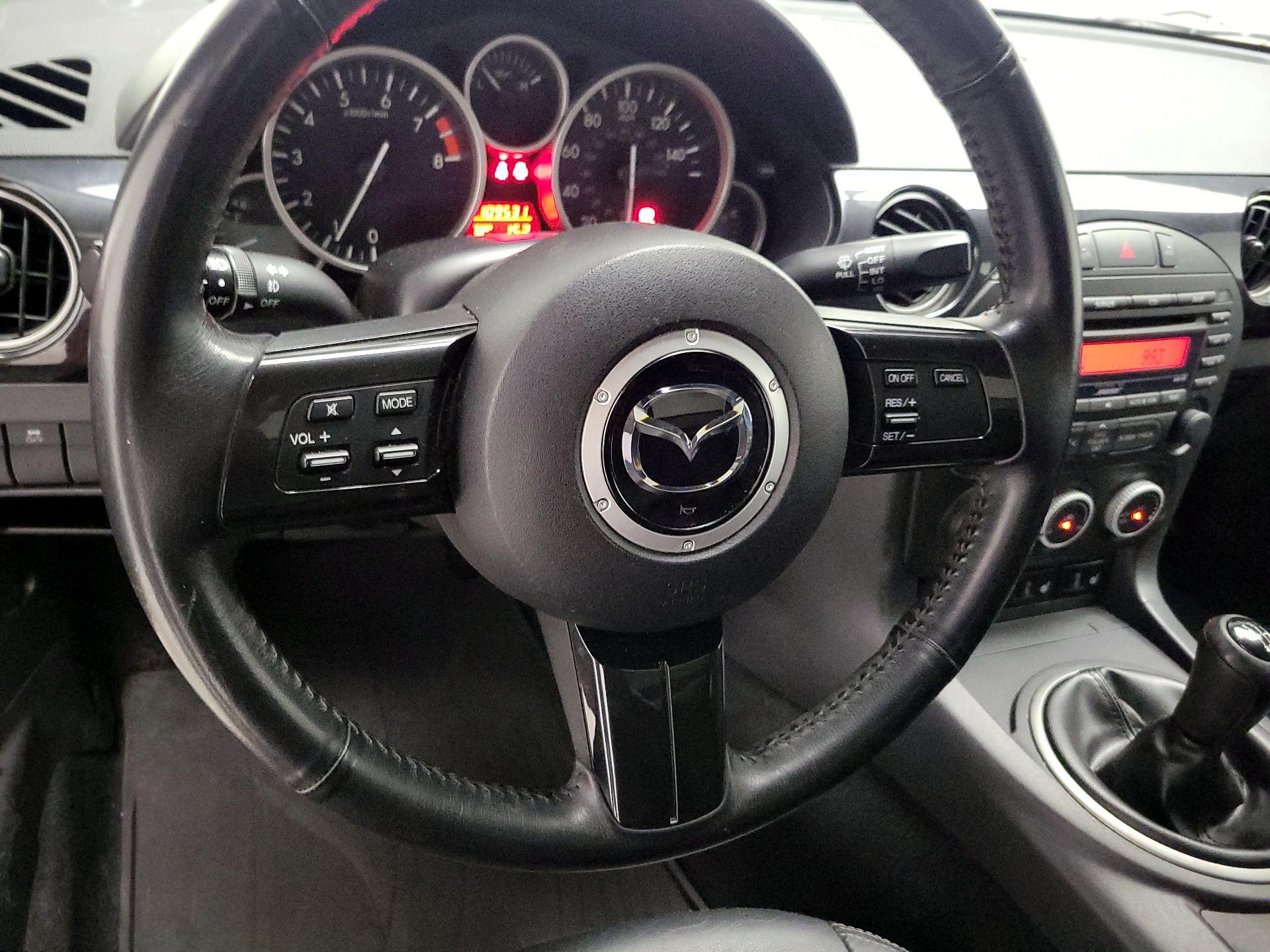 Thumbnail: 2015 Mazda MX-5 Miata - 10