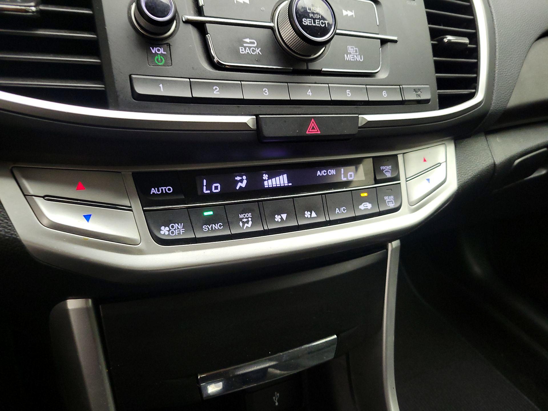 Thumbnail: 2015 Honda Accord - 16