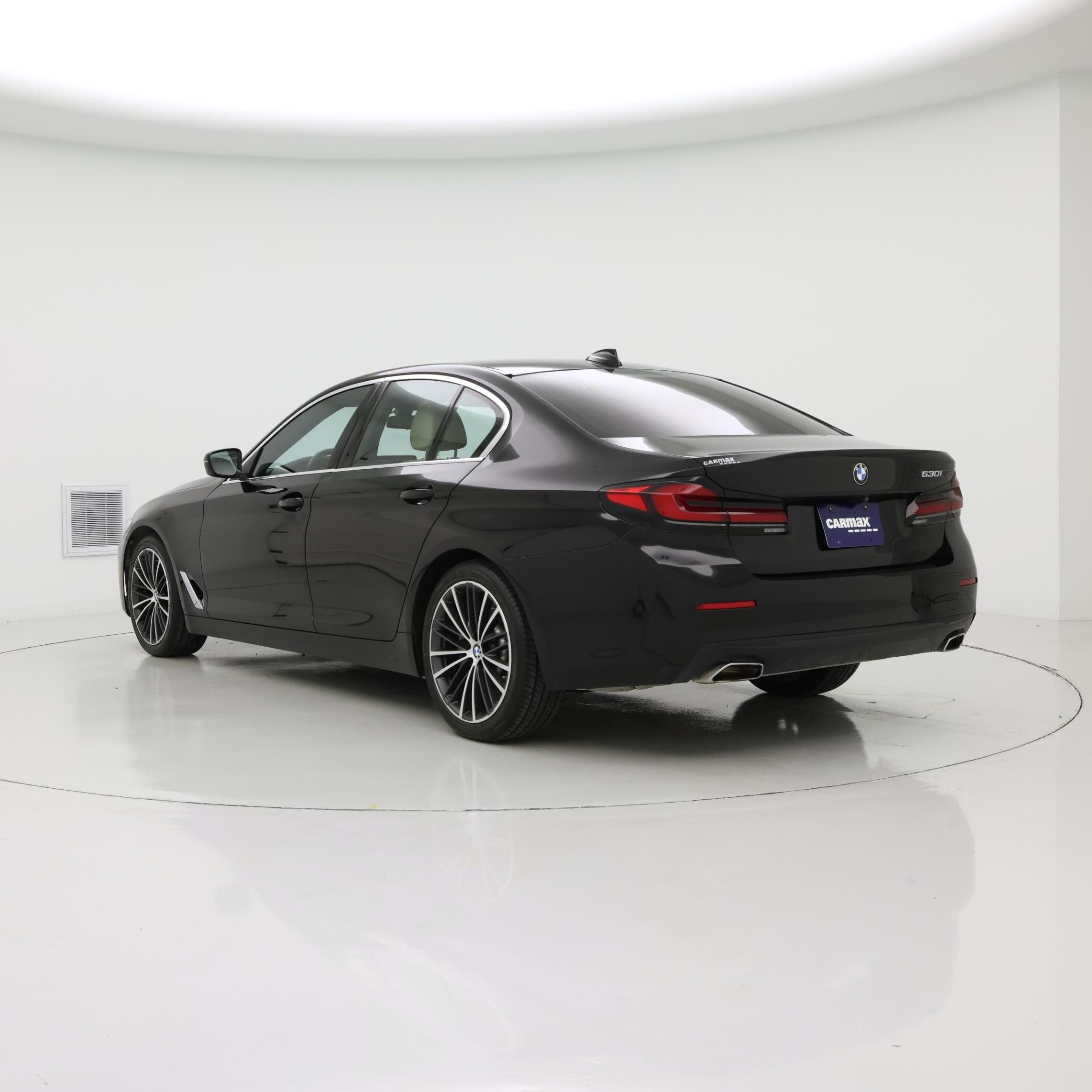 Thumbnail: 2022 BMW 5 Series - 2