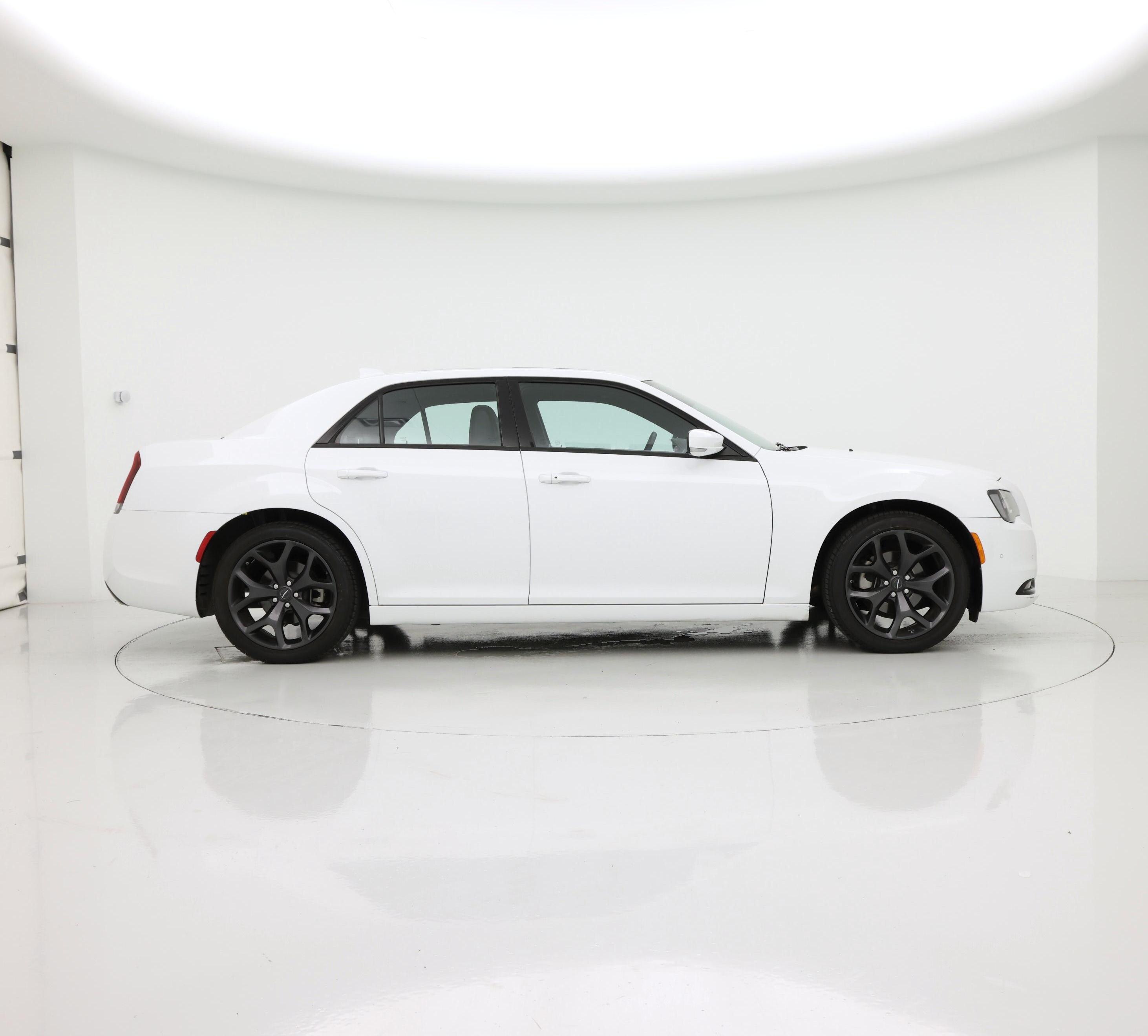 Thumbnail: 2023 Chrysler 300 - 7