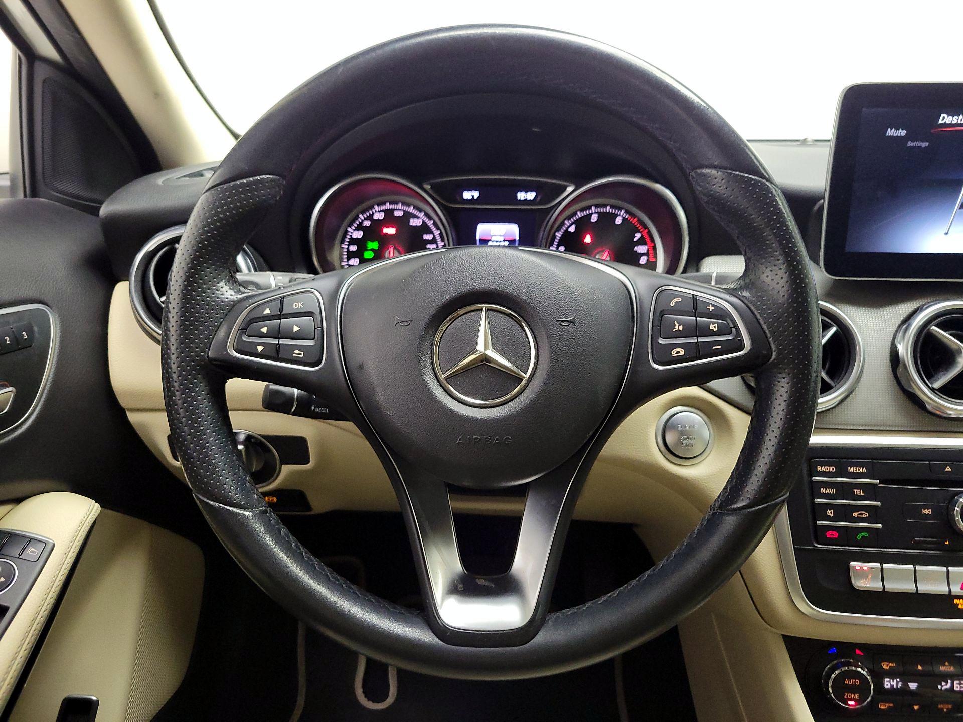 Thumbnail: 2018 Mercedes-Benz GLA - 10