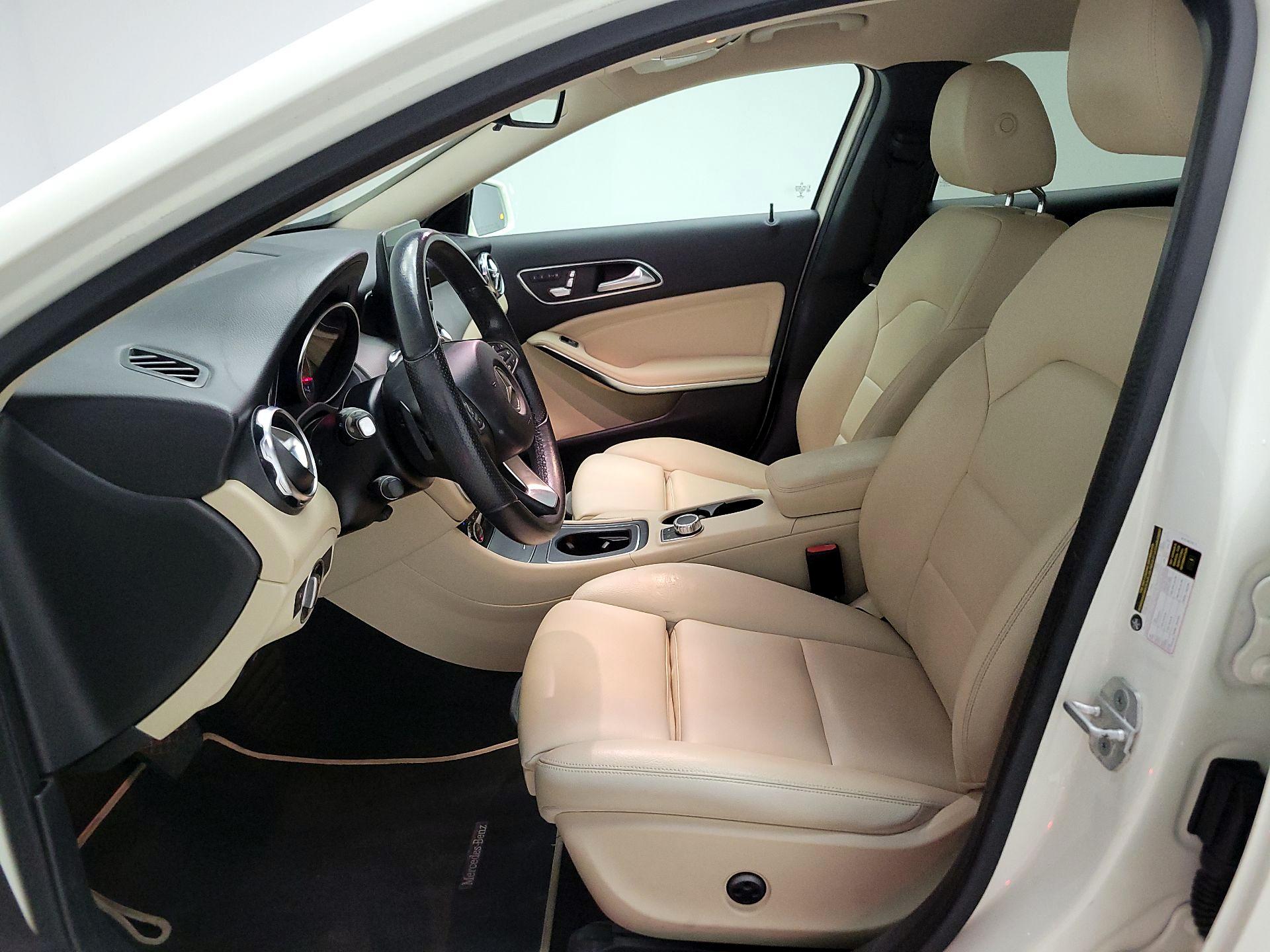Thumbnail: 2018 Mercedes-Benz GLA - 11