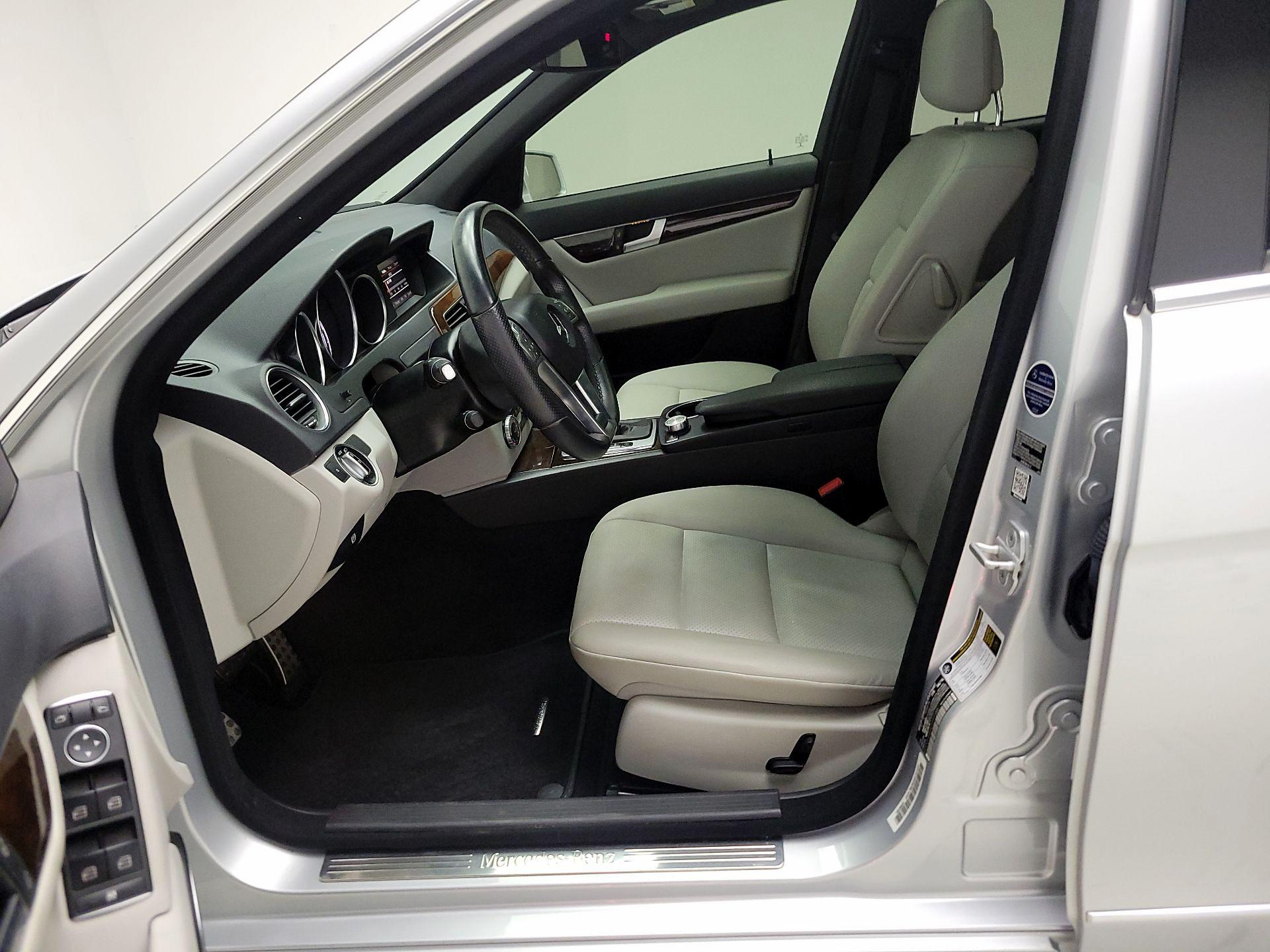 Thumbnail: 2014 Mercedes-Benz C-Class - 11