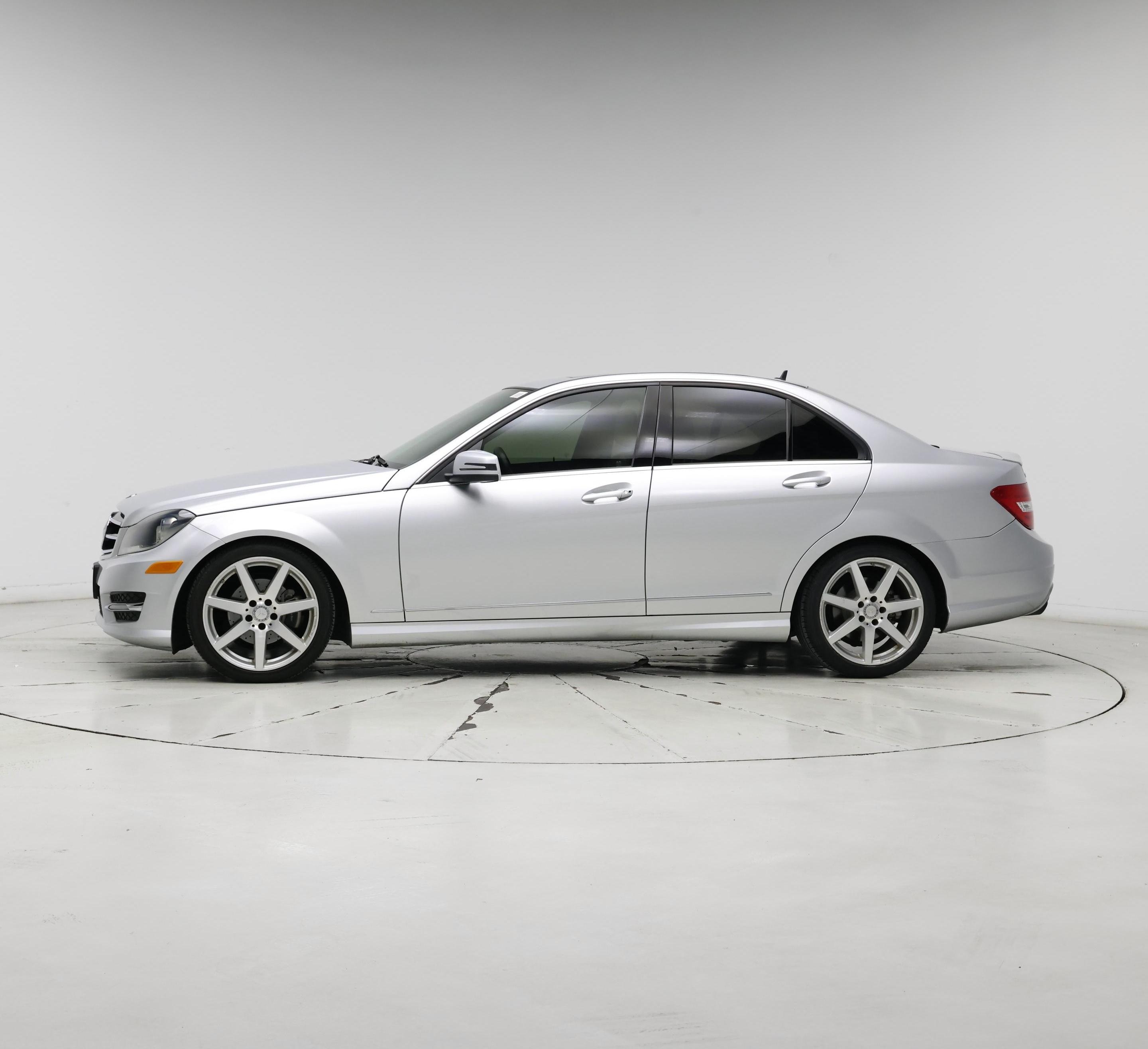 Thumbnail: 2014 Mercedes-Benz C-Class - 3
