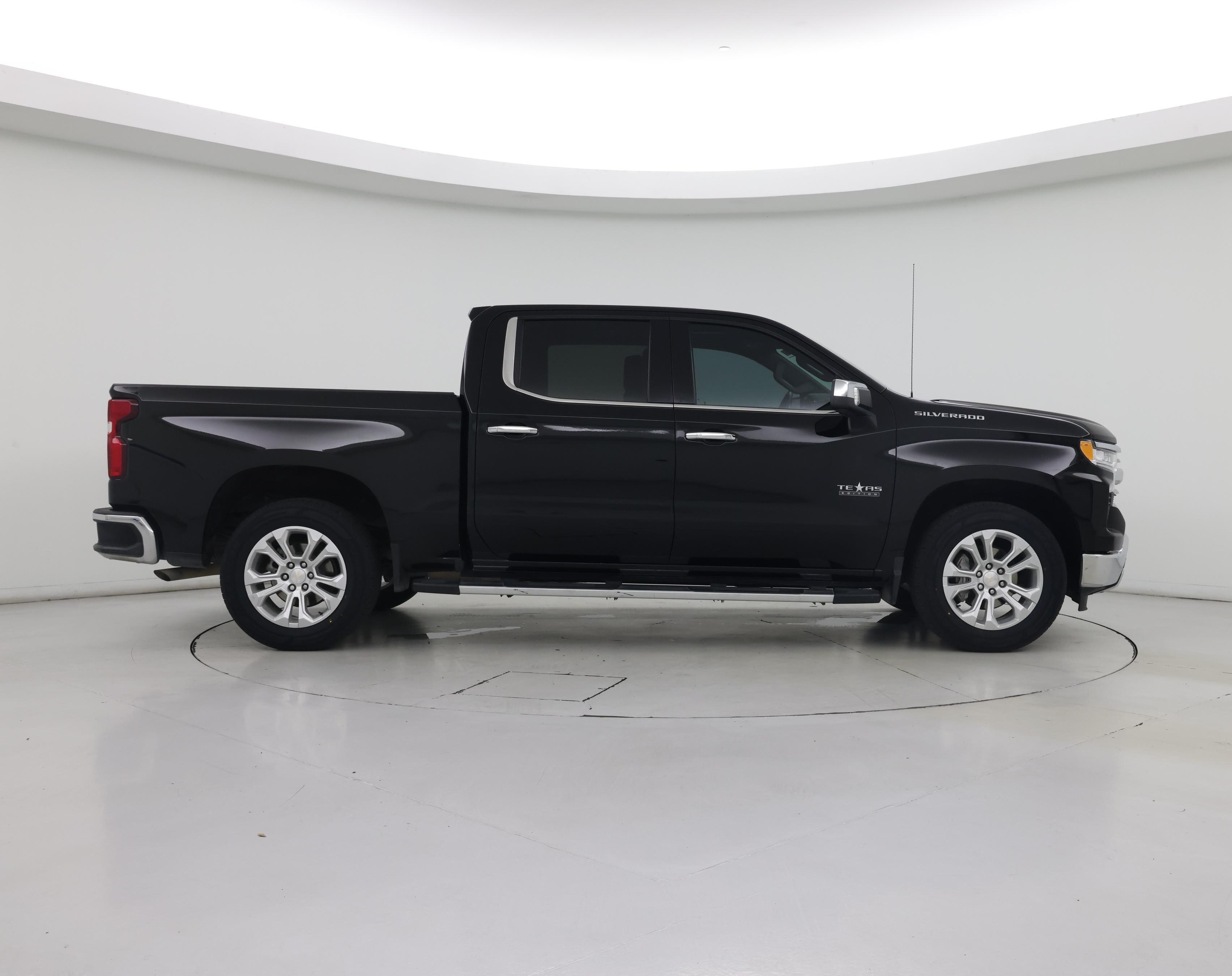 Thumbnail: 2023 Chevrolet Silverado 1500 - 7