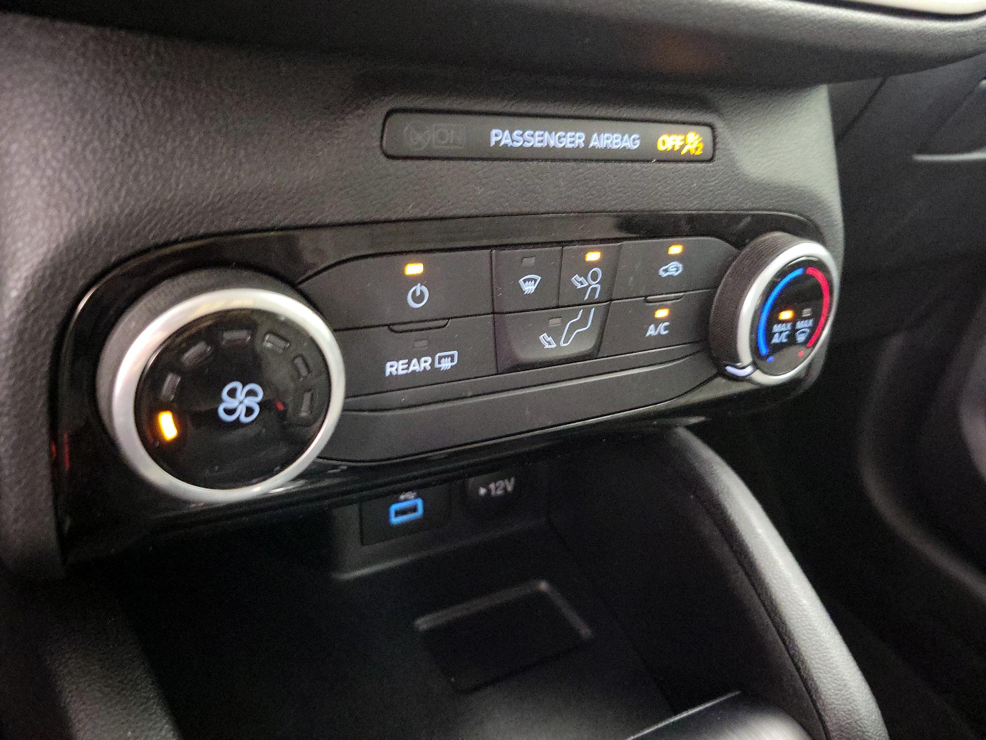 Thumbnail: 2022 Ford Escape - 16