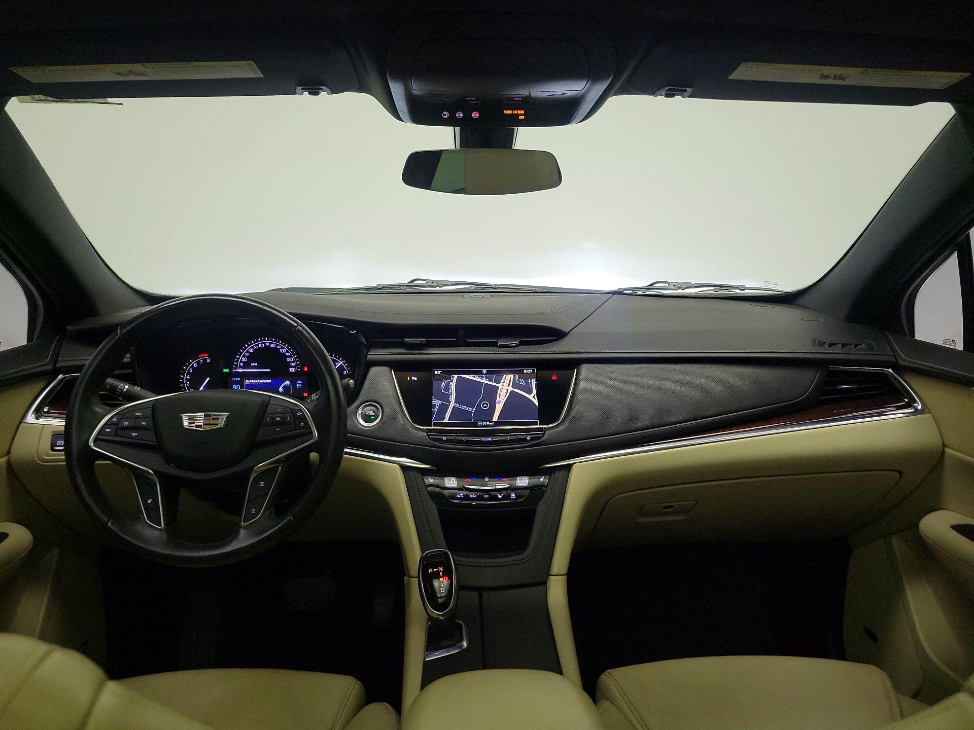Thumbnail: 2017 Cadillac XT5 - 9