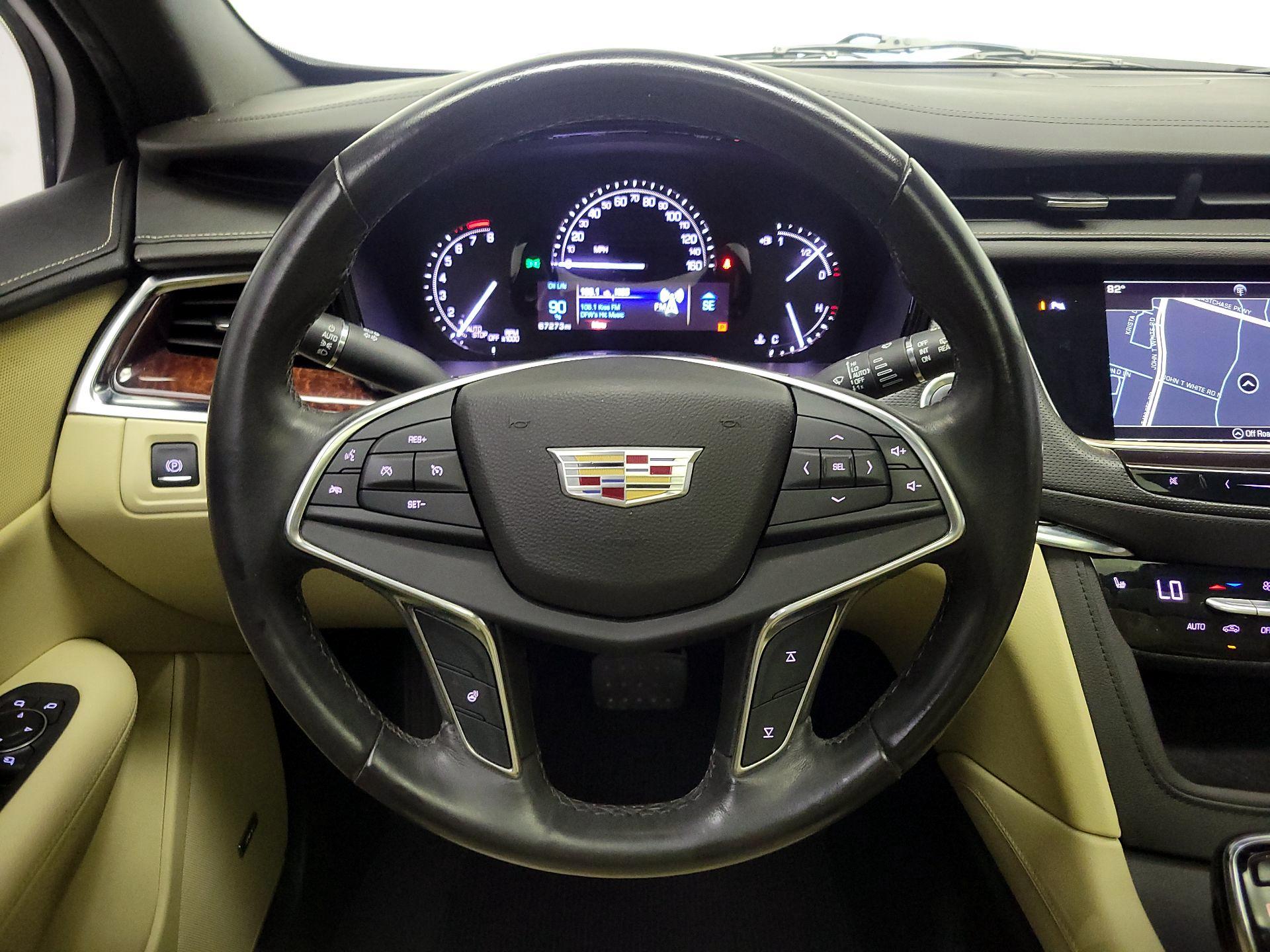 Thumbnail: 2017 Cadillac XT5 - 10