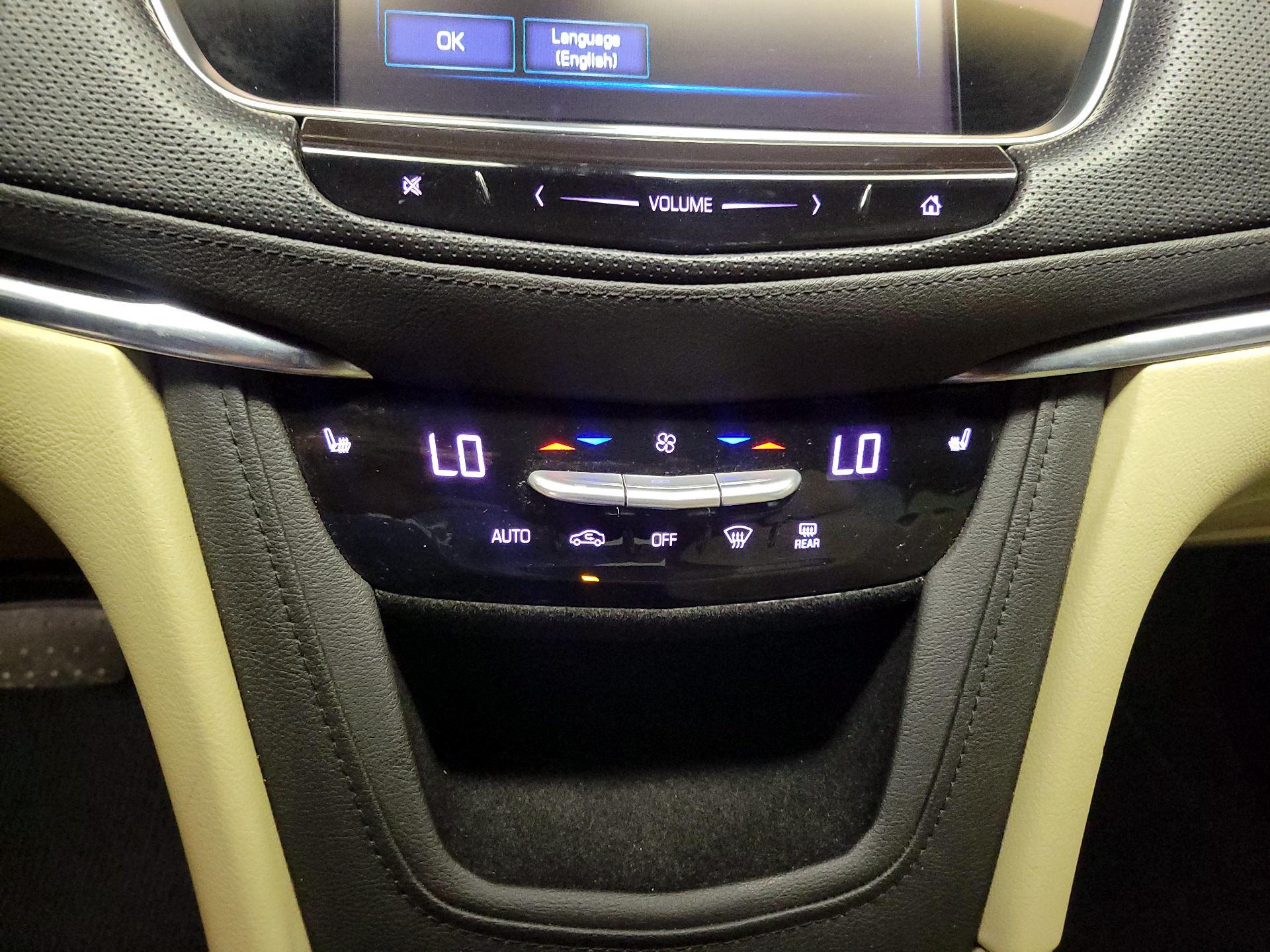 Thumbnail: 2017 Cadillac XT5 - 17