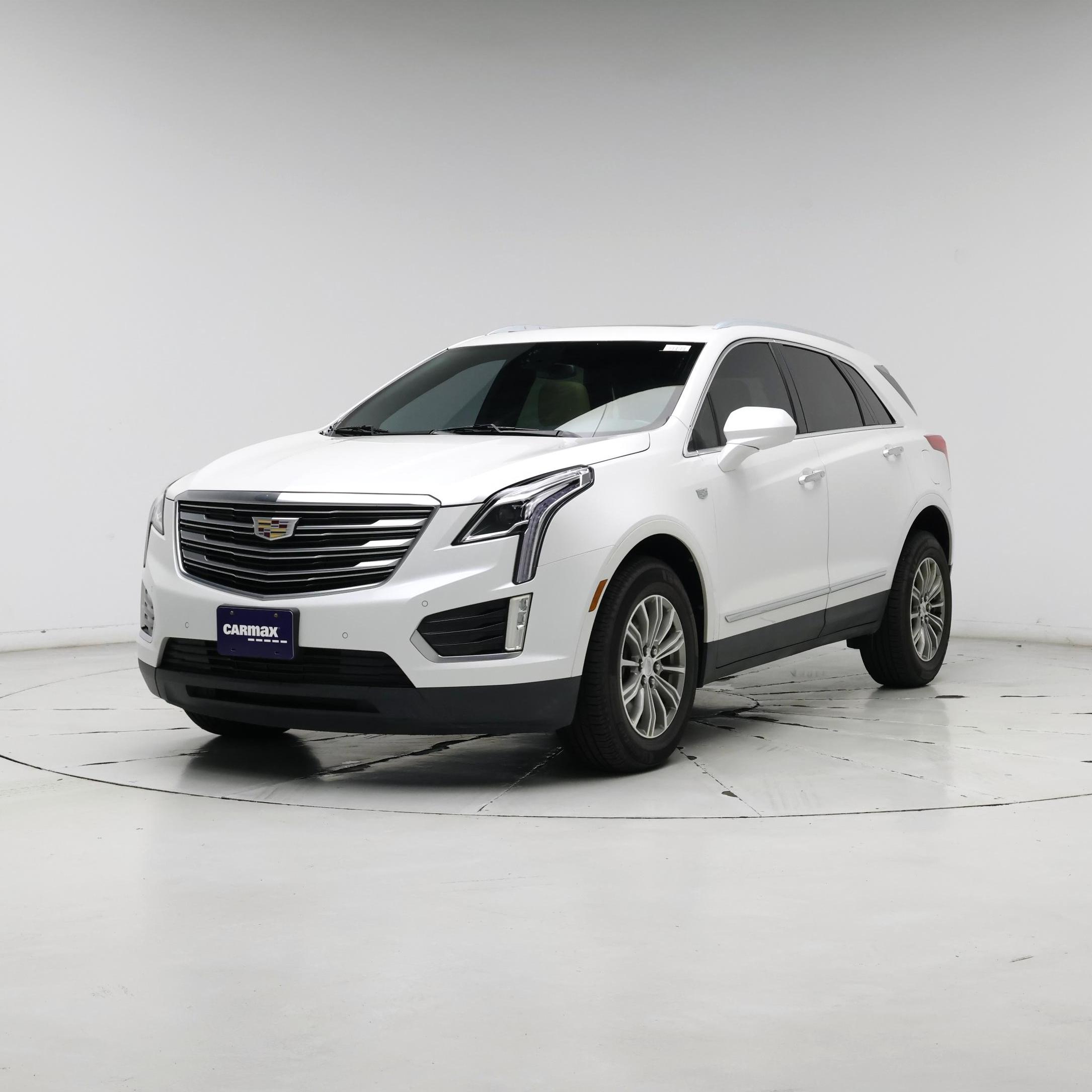 Thumbnail: 2017 Cadillac XT5 - 4