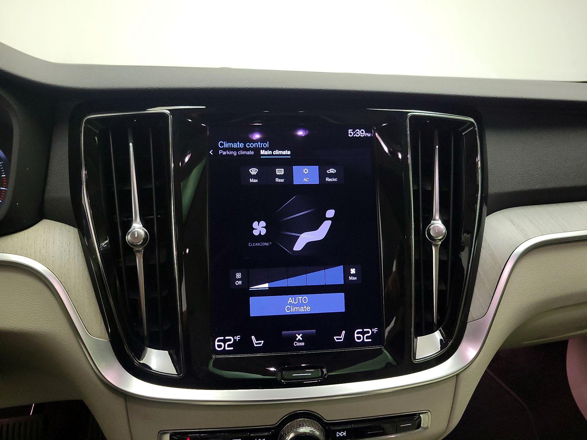 Thumbnail: 2021 Volvo S60 - 17