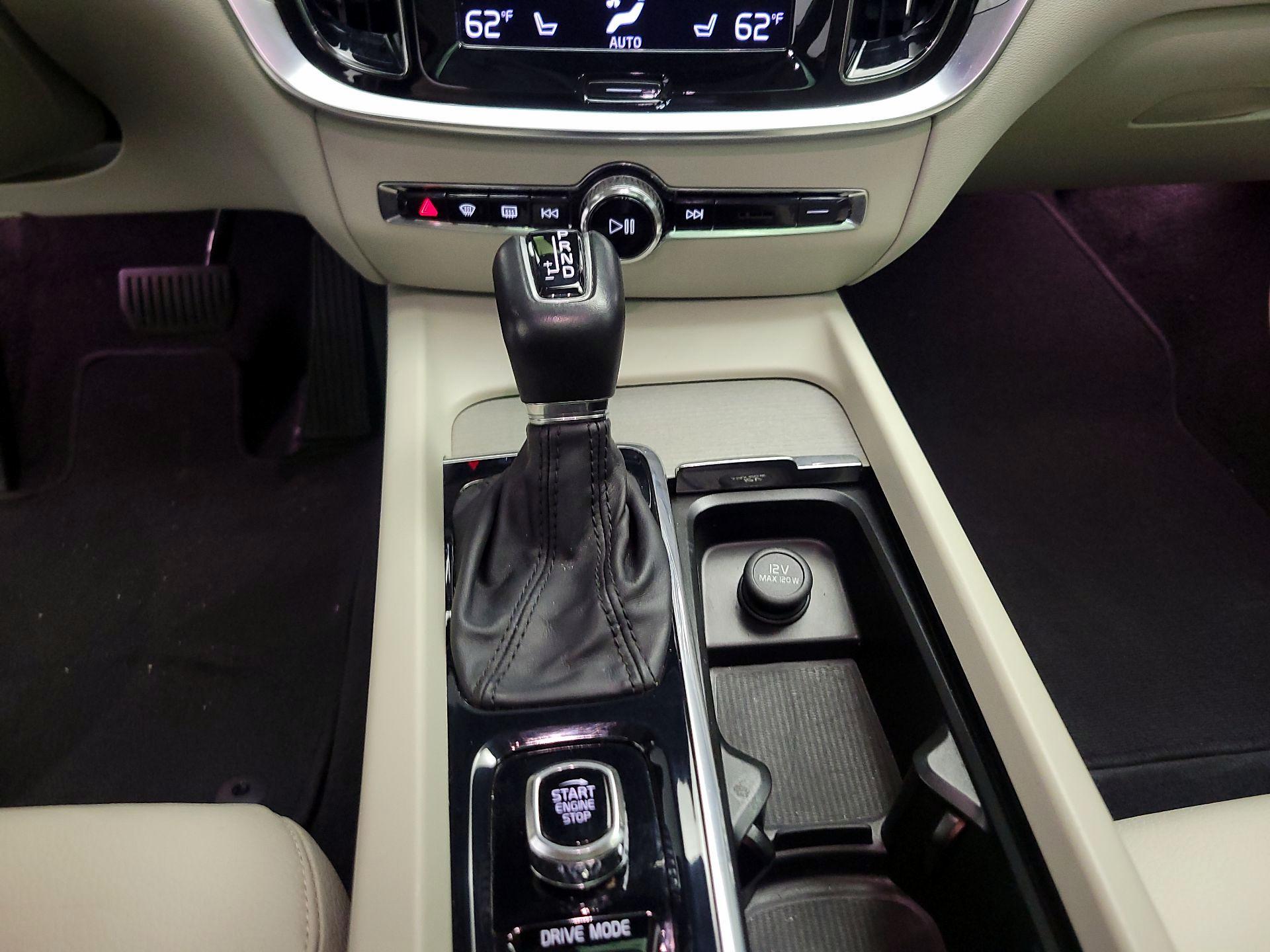 Thumbnail: 2021 Volvo S60 - 18