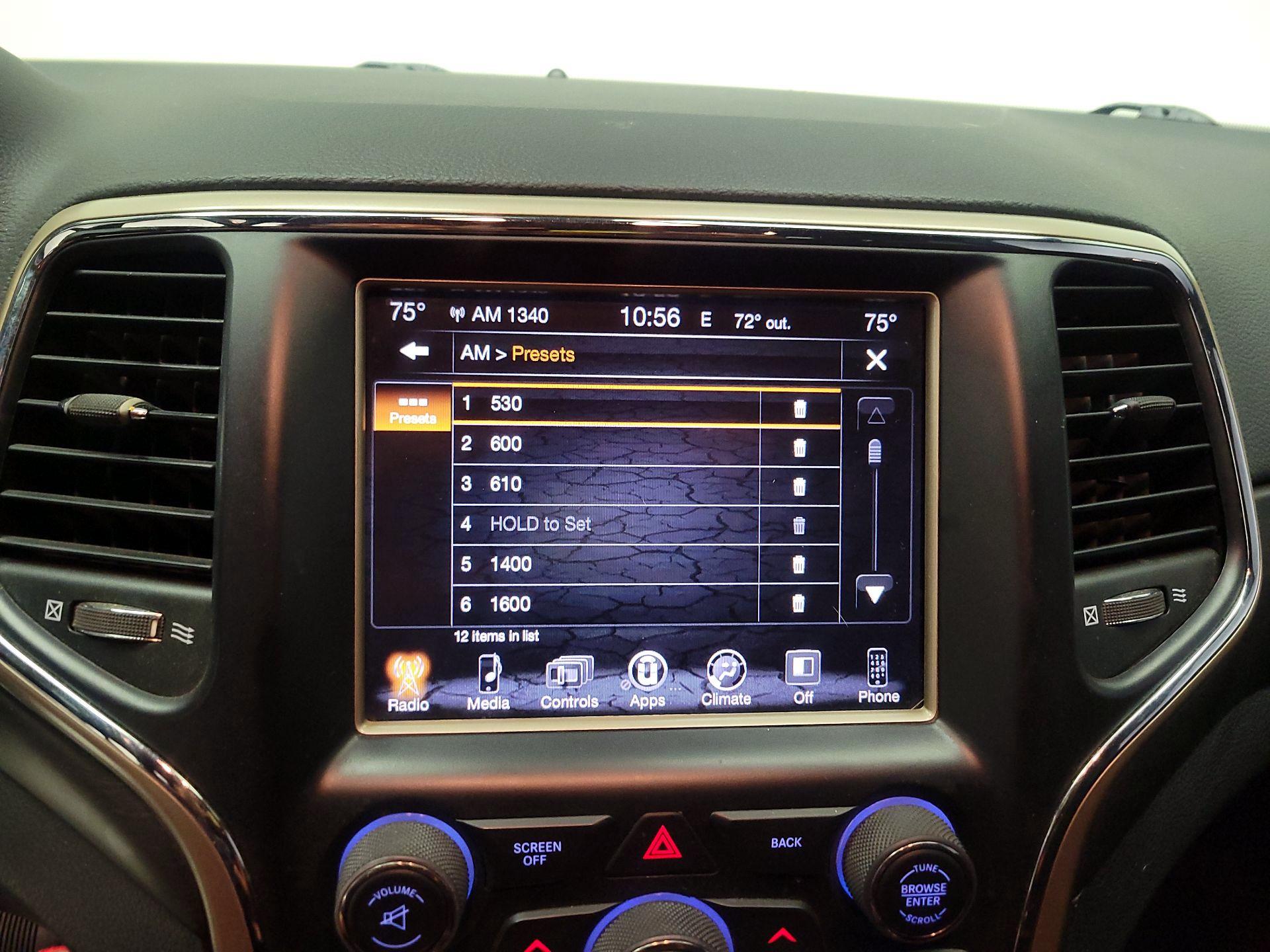 Thumbnail: 2016 Jeep Grand Cherokee - 15