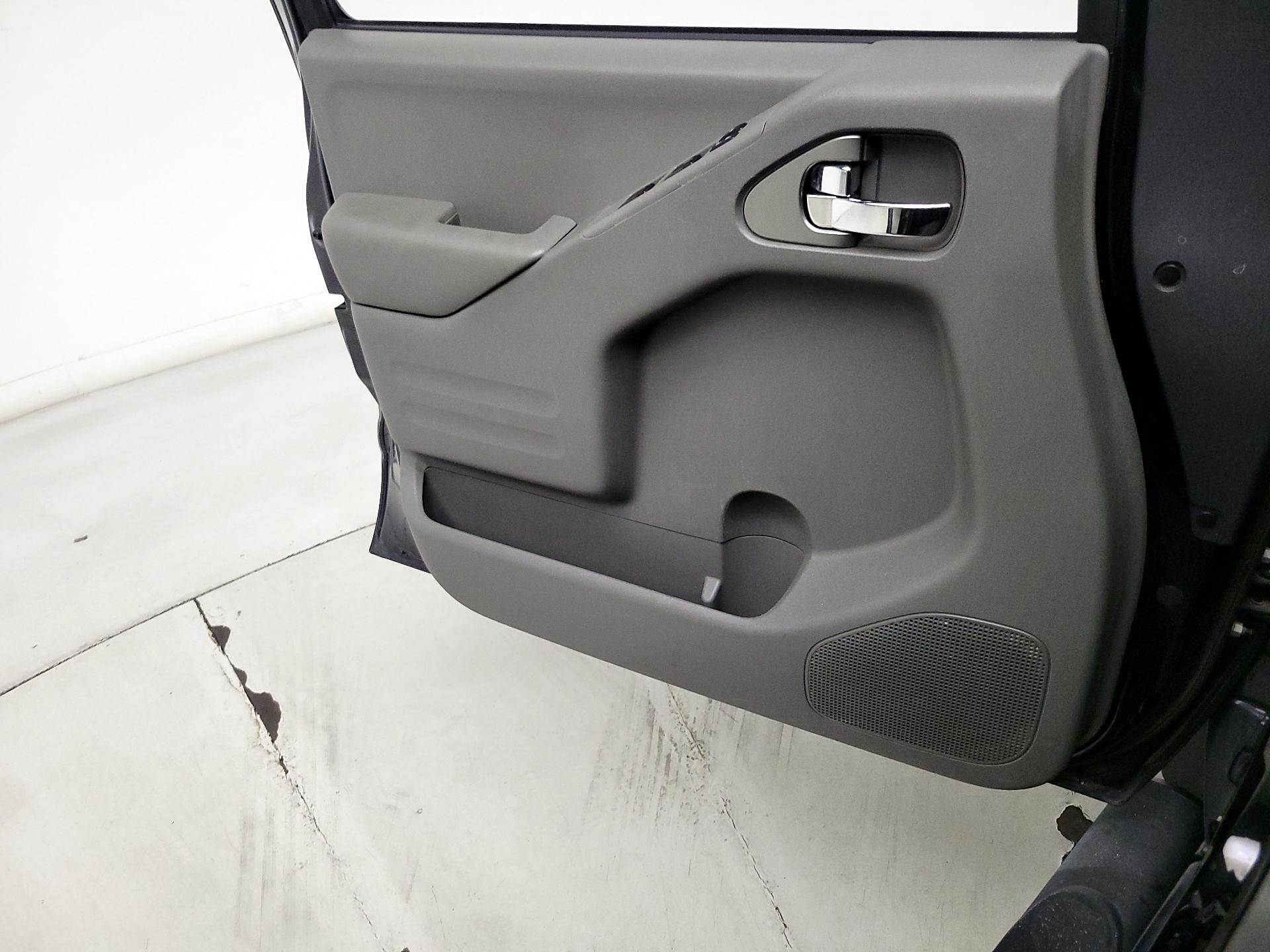 Thumbnail: 2019 Nissan Frontier - 12