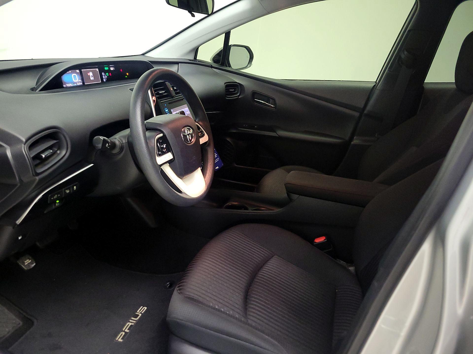 Thumbnail: 2017 Toyota Prius - 11