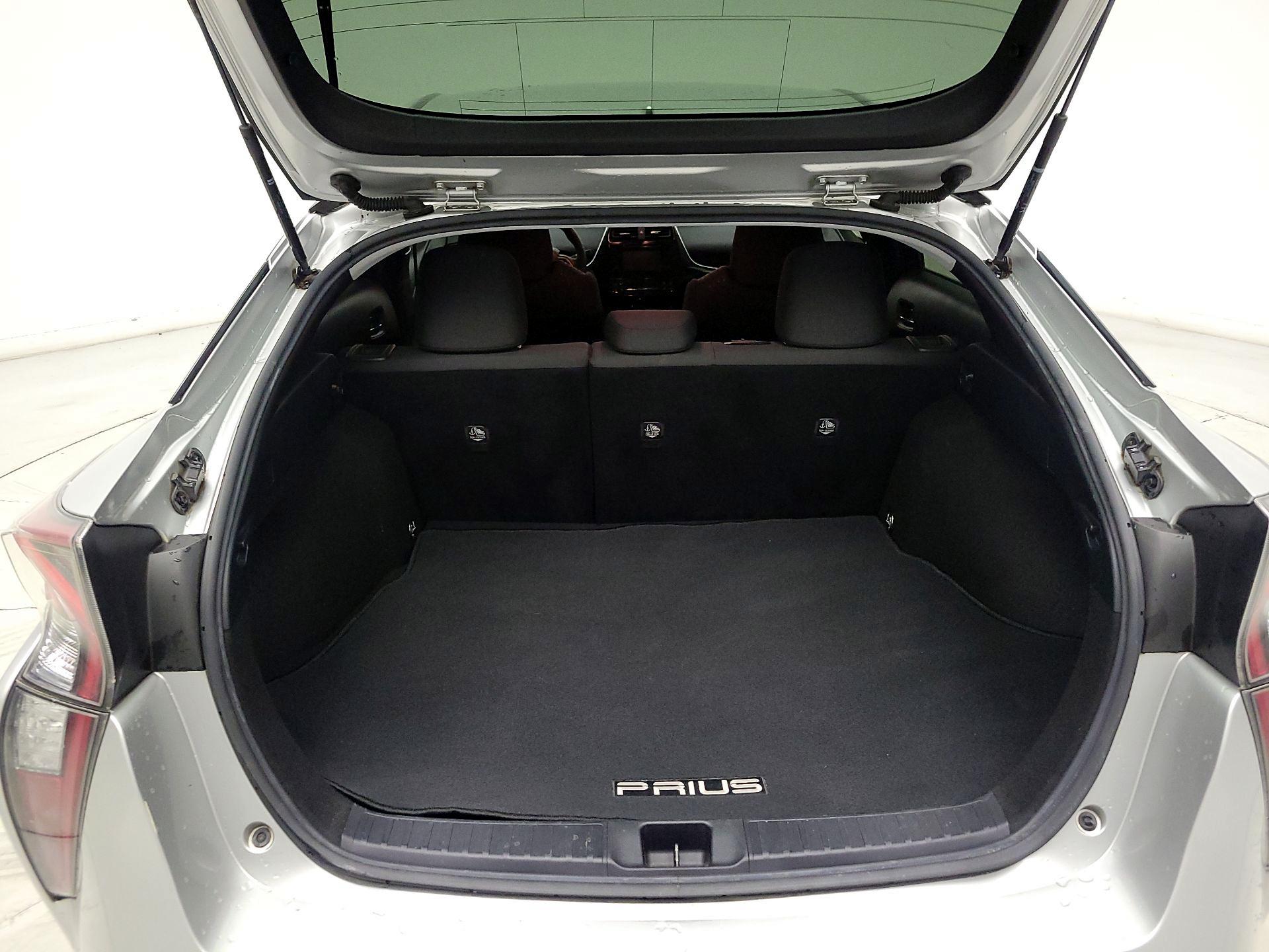 Thumbnail: 2017 Toyota Prius - 20