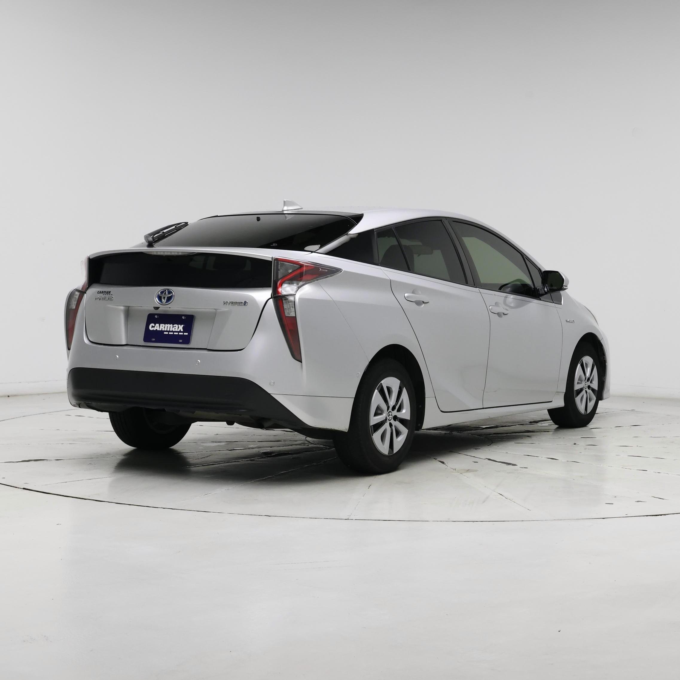 Thumbnail: 2017 Toyota Prius - 8
