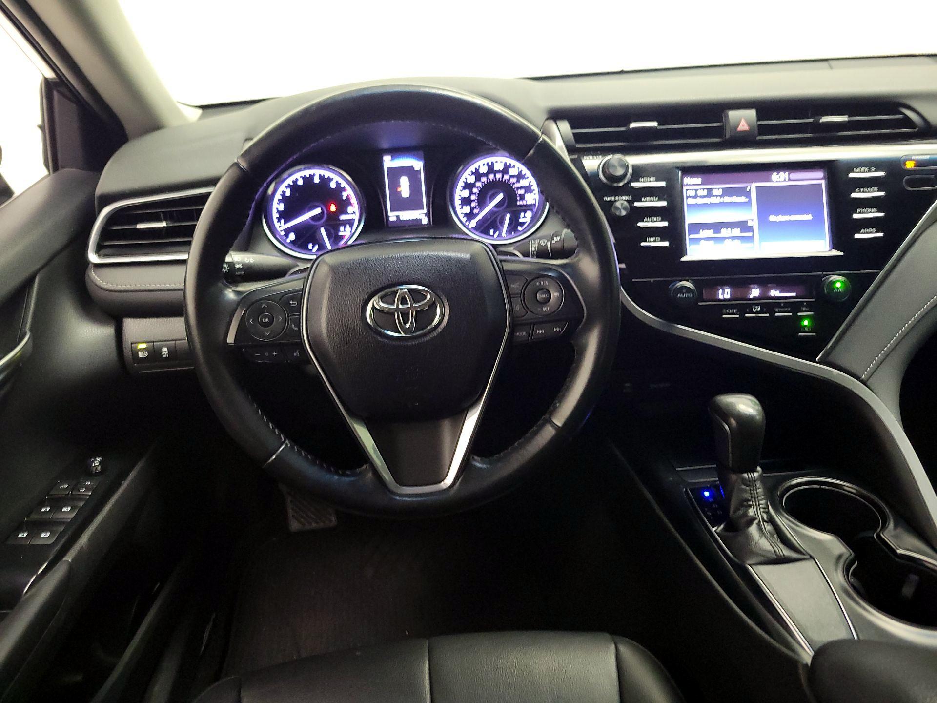 Thumbnail: 2018 Toyota Camry - 10