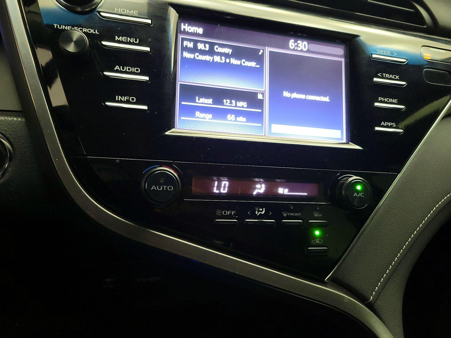 Thumbnail: 2018 Toyota Camry - 15