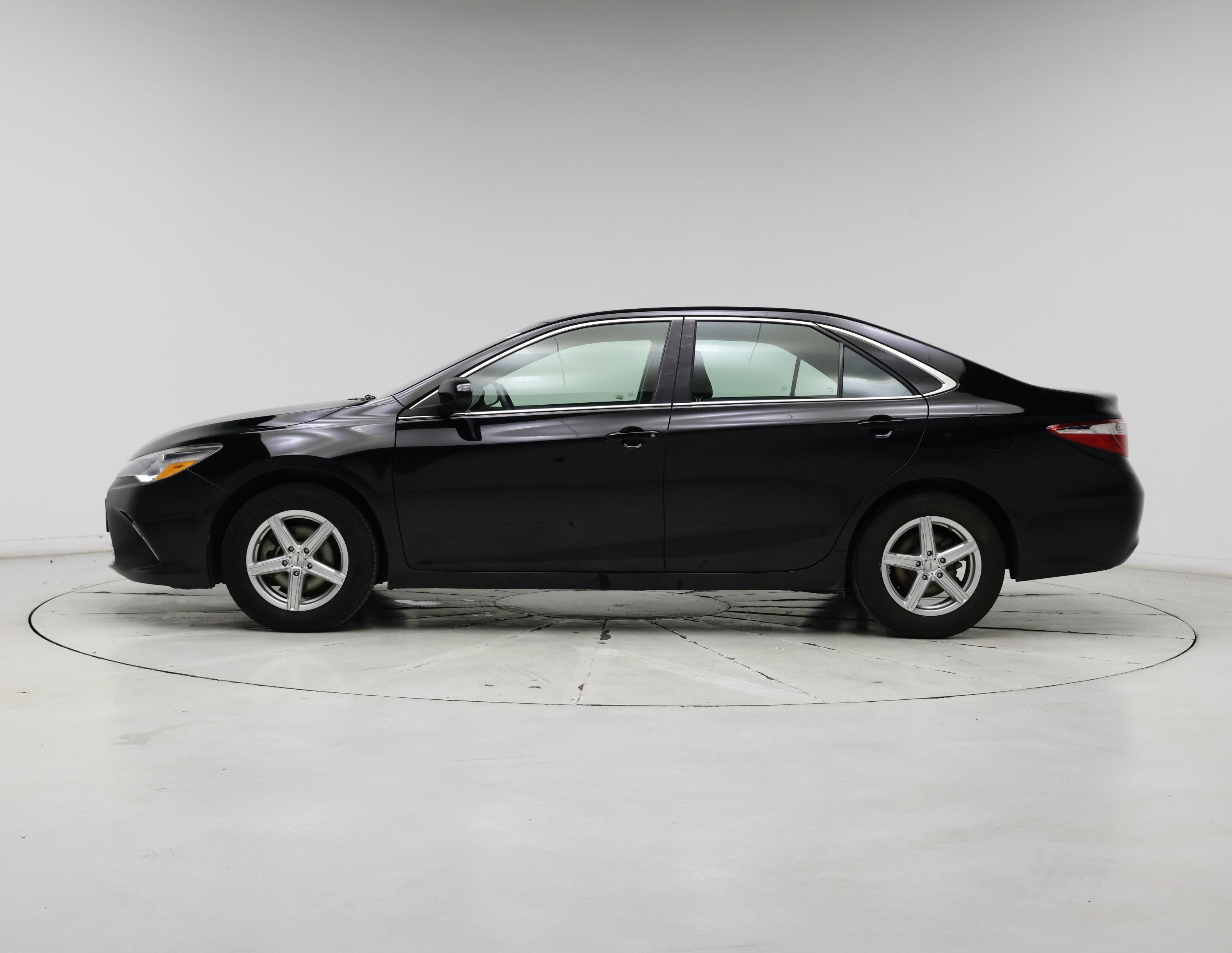 Thumbnail: 2017 Toyota Camry - 3