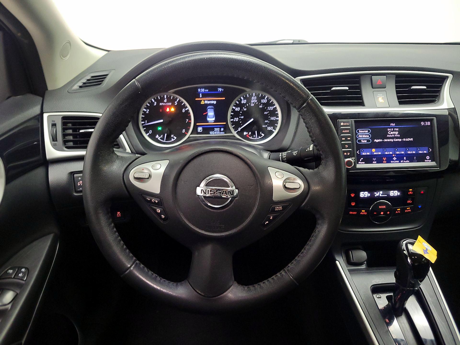 Thumbnail: 2019 Nissan Sentra - 10