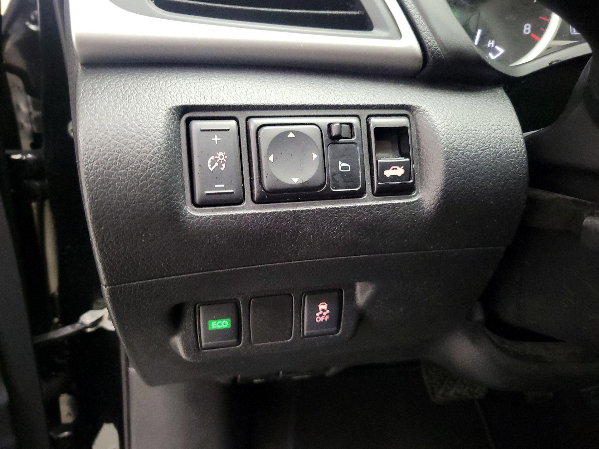 Thumbnail: 2019 Nissan Sentra - 13