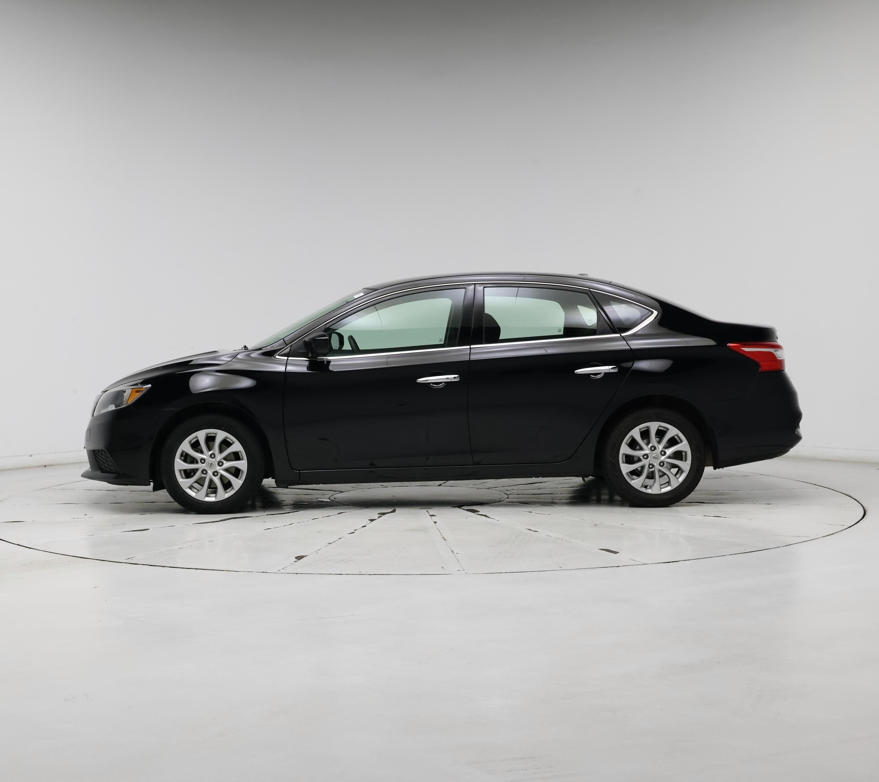 Thumbnail: 2019 Nissan Sentra - 3