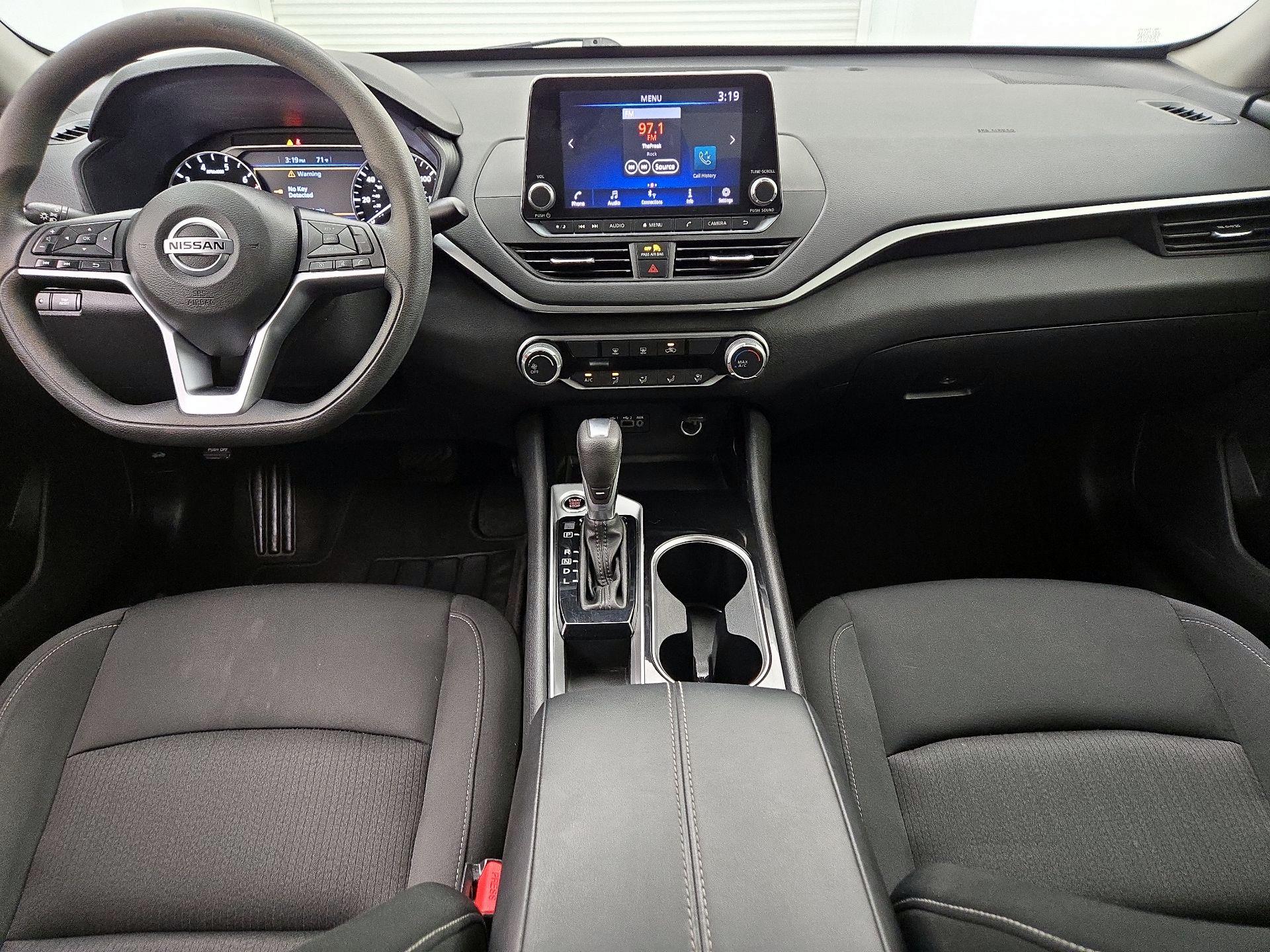 Thumbnail: 2021 Nissan Altima - 9