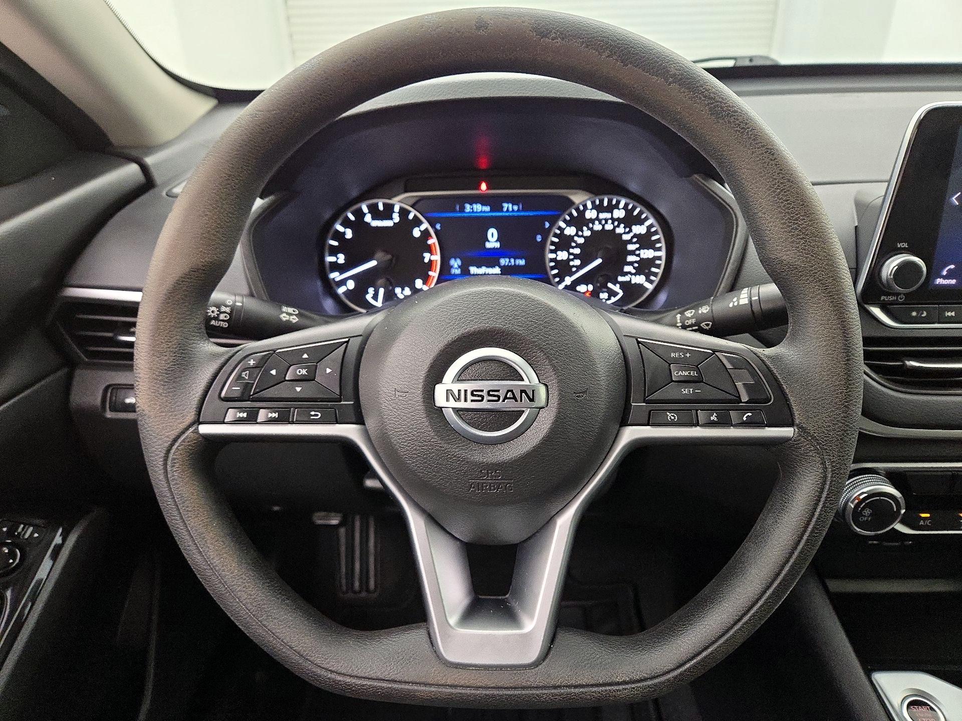 Thumbnail: 2021 Nissan Altima - 10