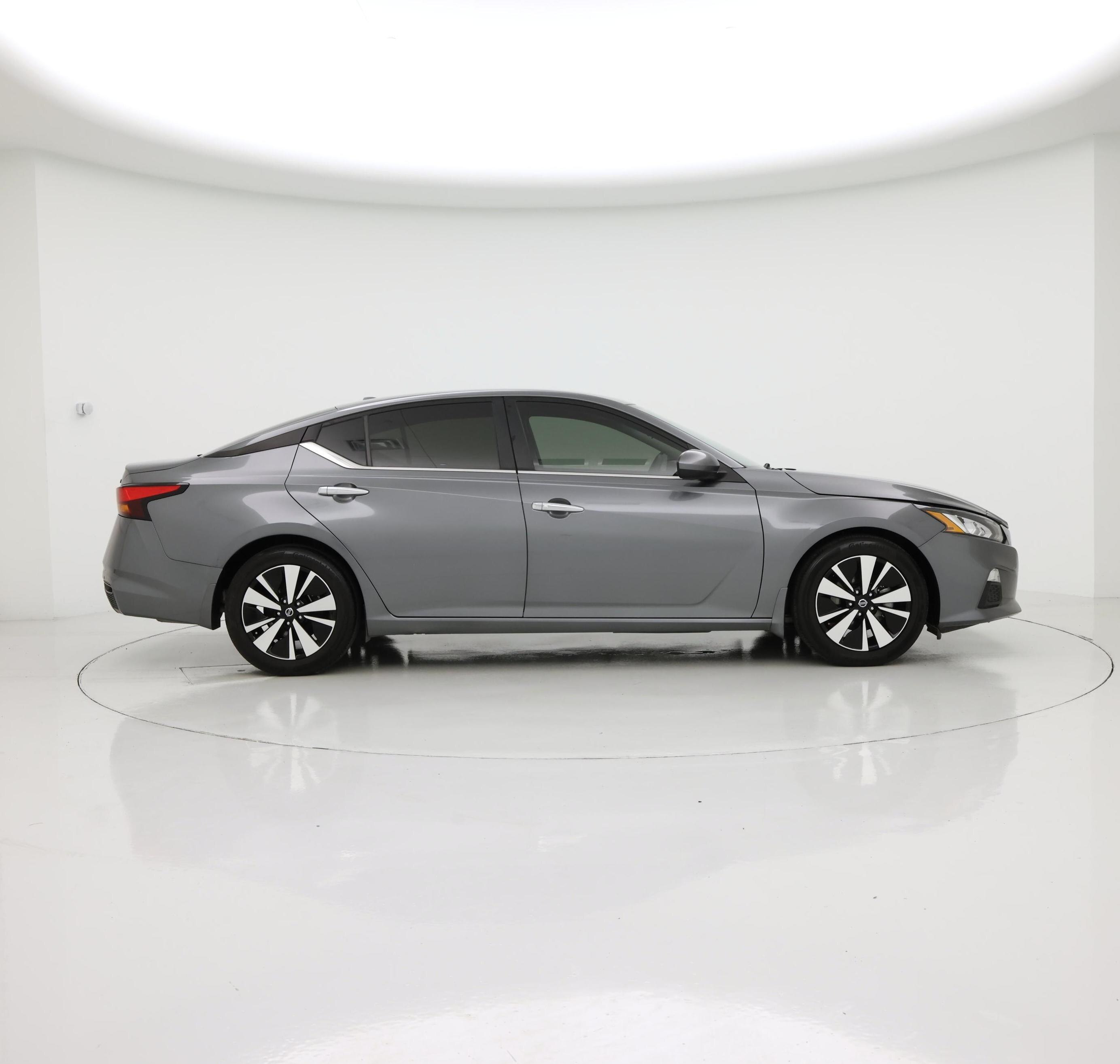 Thumbnail: 2021 Nissan Altima - 7
