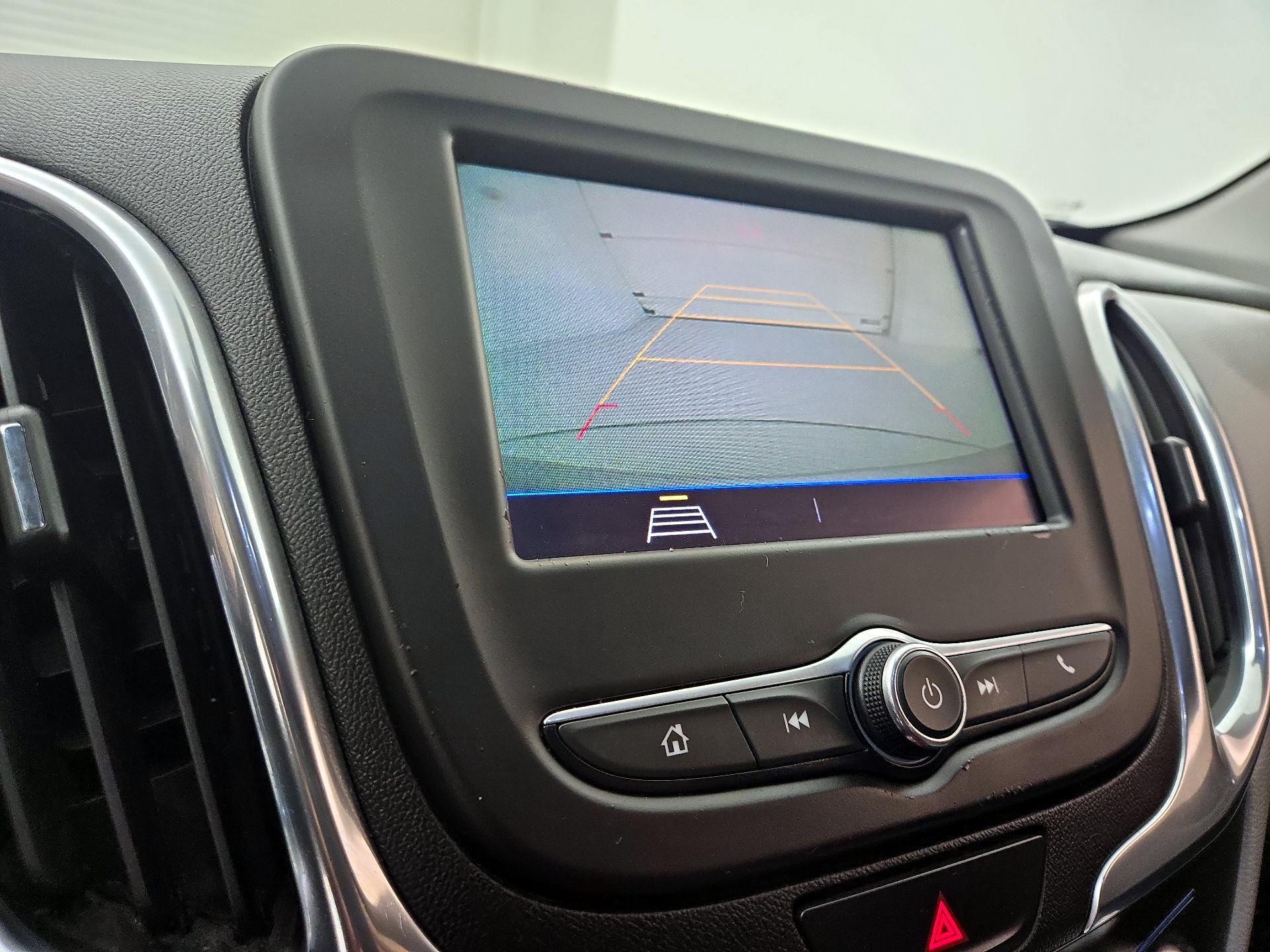 Thumbnail: 2021 Chevrolet Equinox - 14