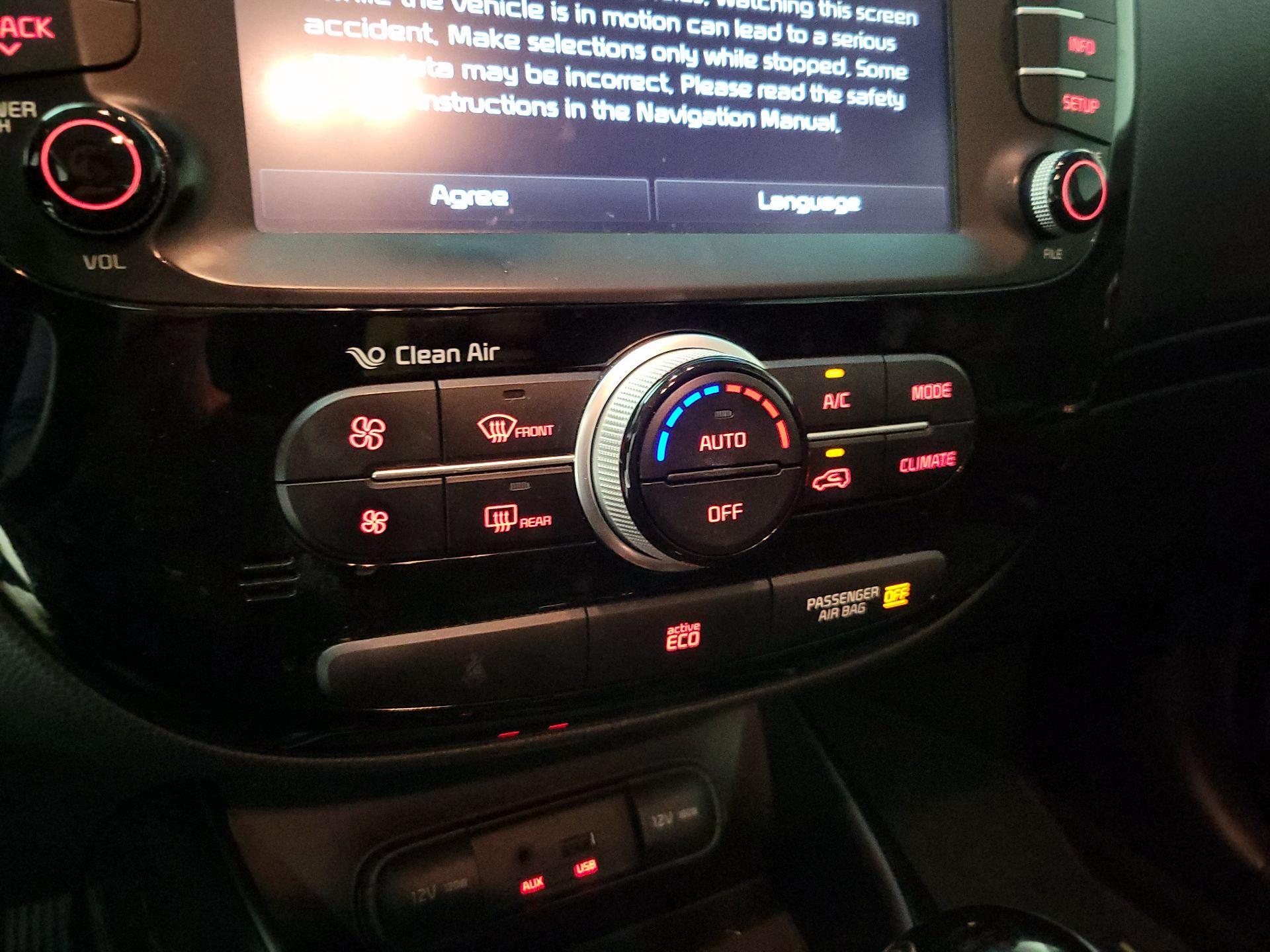 Thumbnail: 2014 Kia Soul - 16