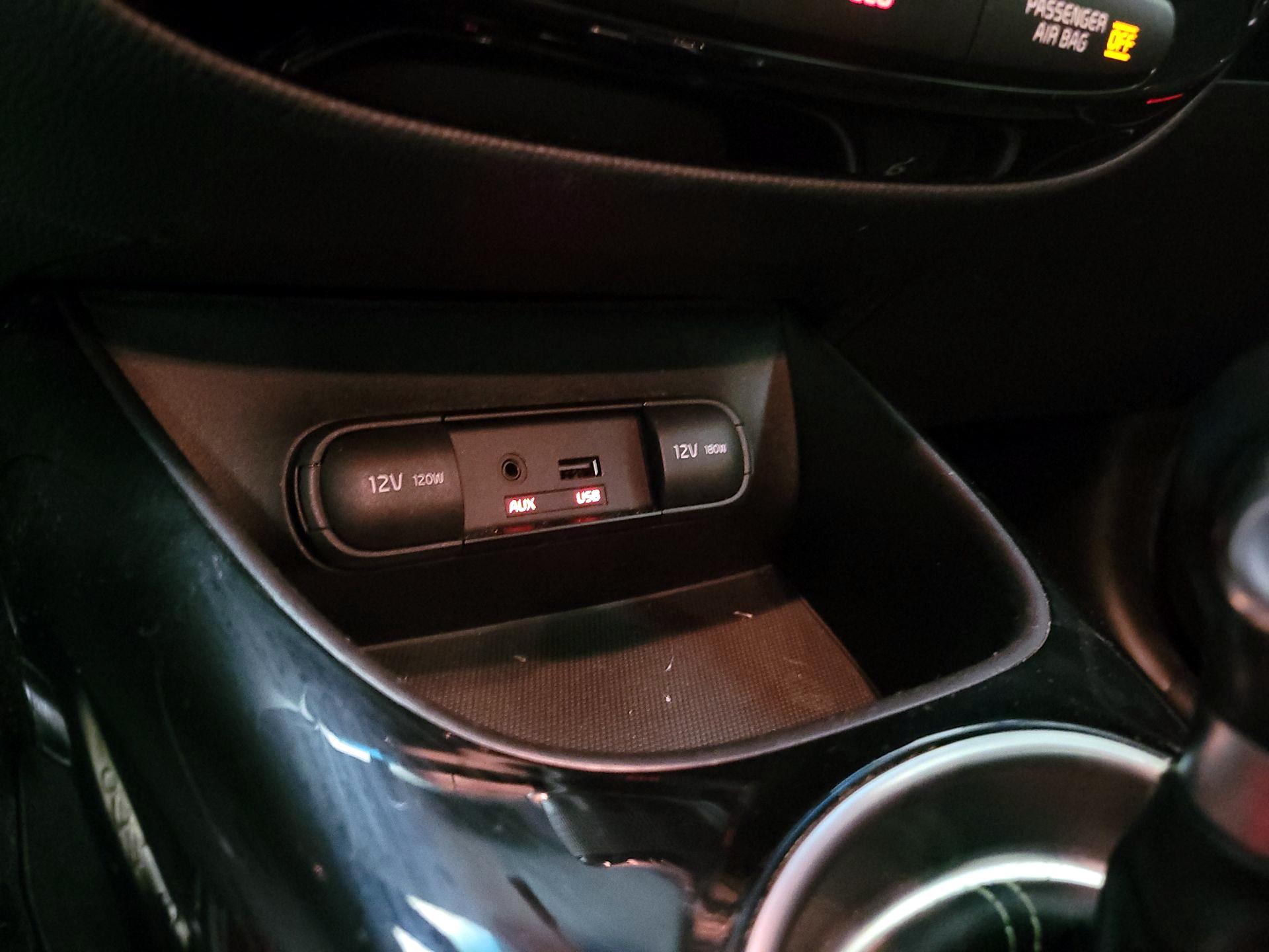 Thumbnail: 2014 Kia Soul - 18