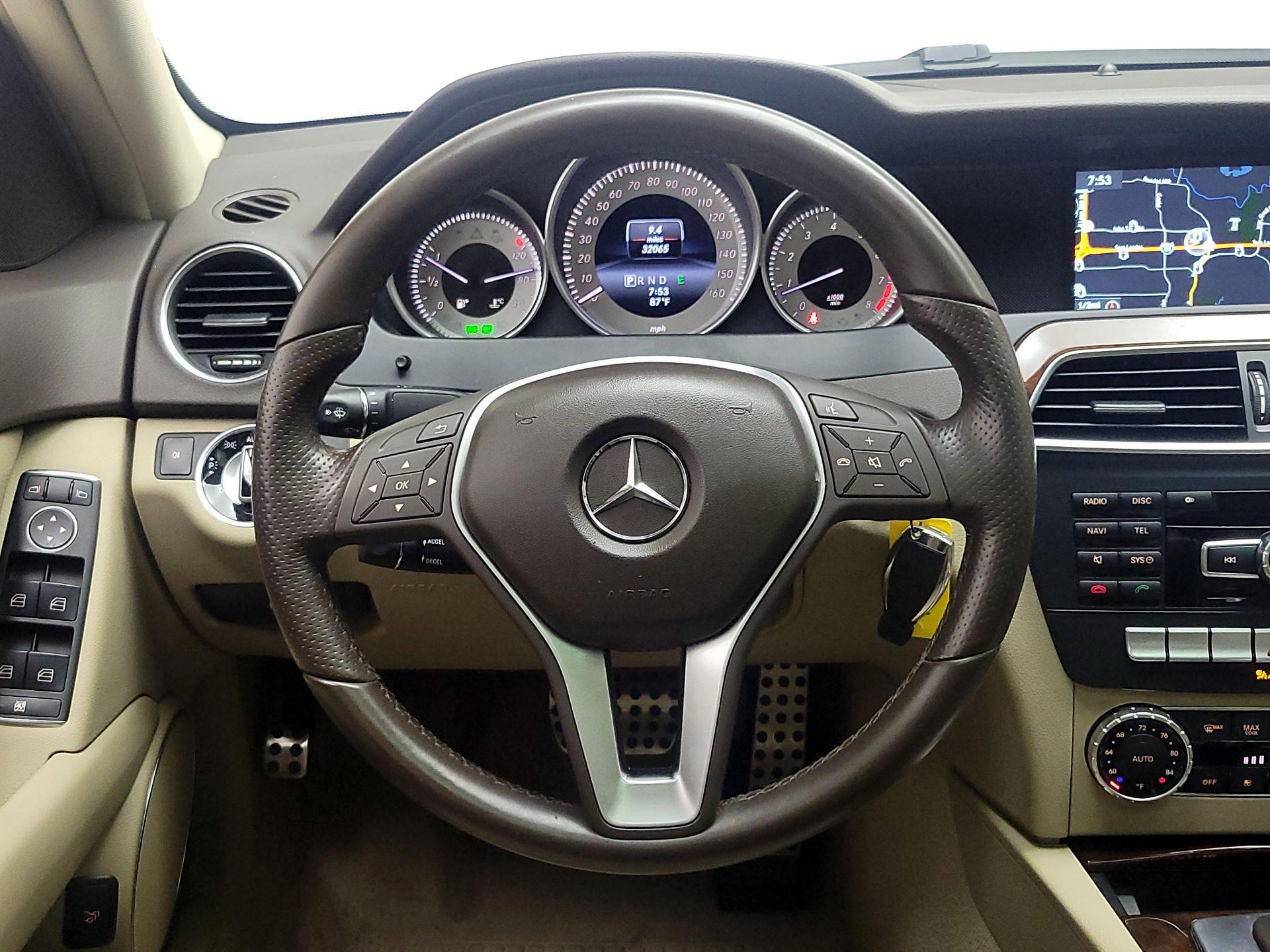 Thumbnail: 2014 Mercedes-Benz C-Class - 10
