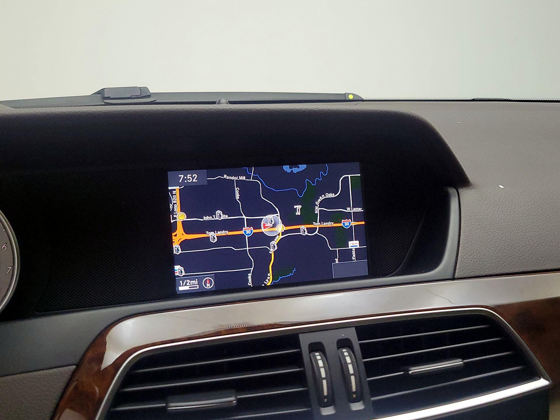 Thumbnail: 2014 Mercedes-Benz C-Class - 14