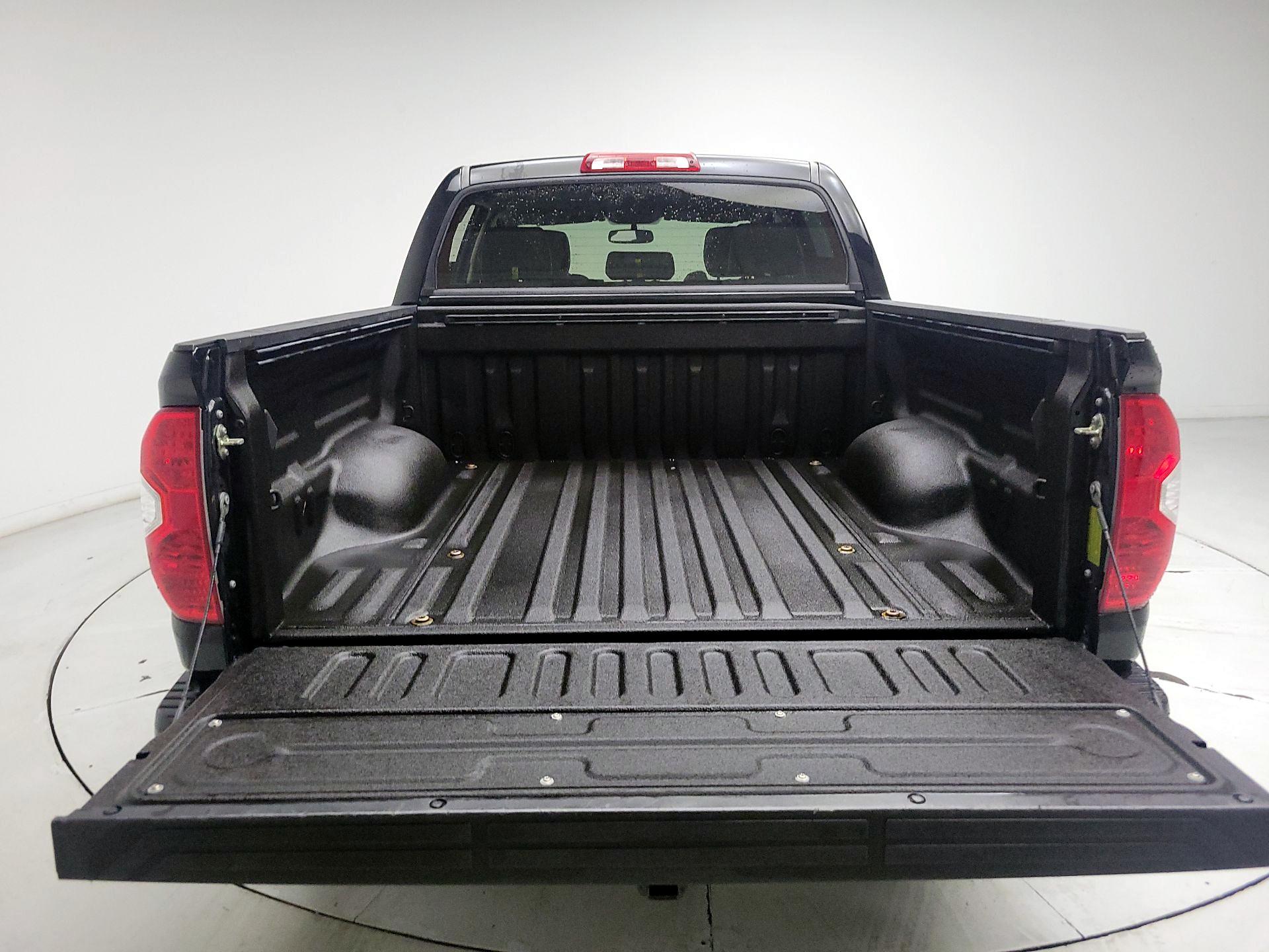 Thumbnail: 2017 Toyota Tundra - 20