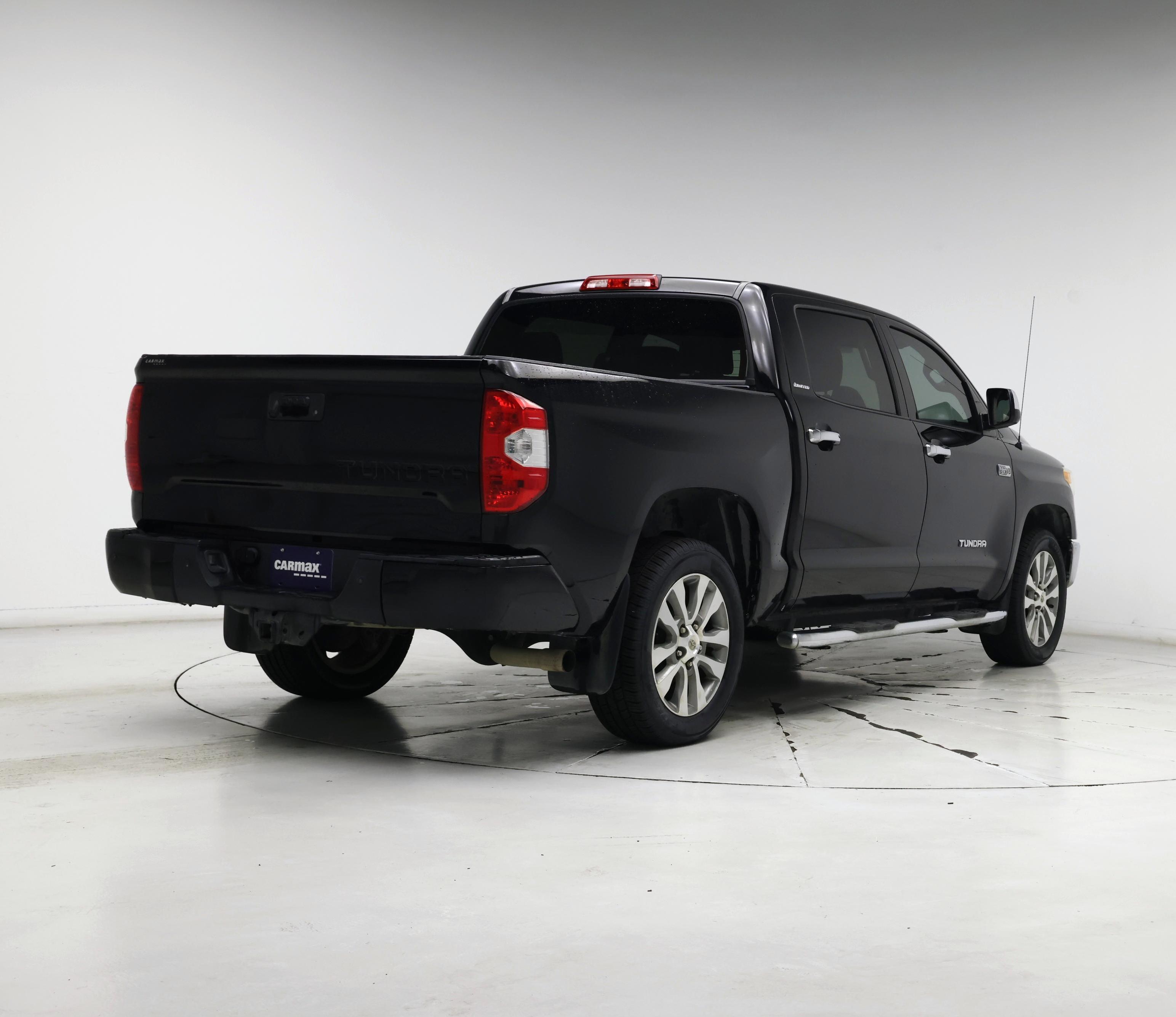 Thumbnail: 2017 Toyota Tundra - 8