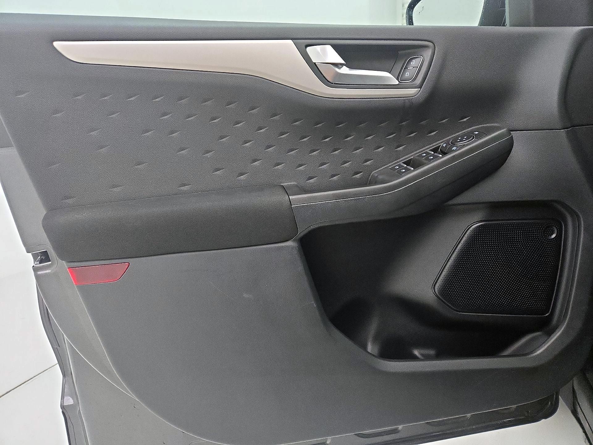 Thumbnail: 2020 Ford Escape - 12