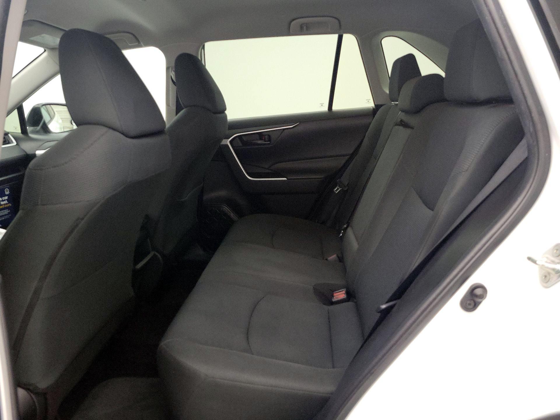 Thumbnail: 2020 Toyota RAV4 - 19