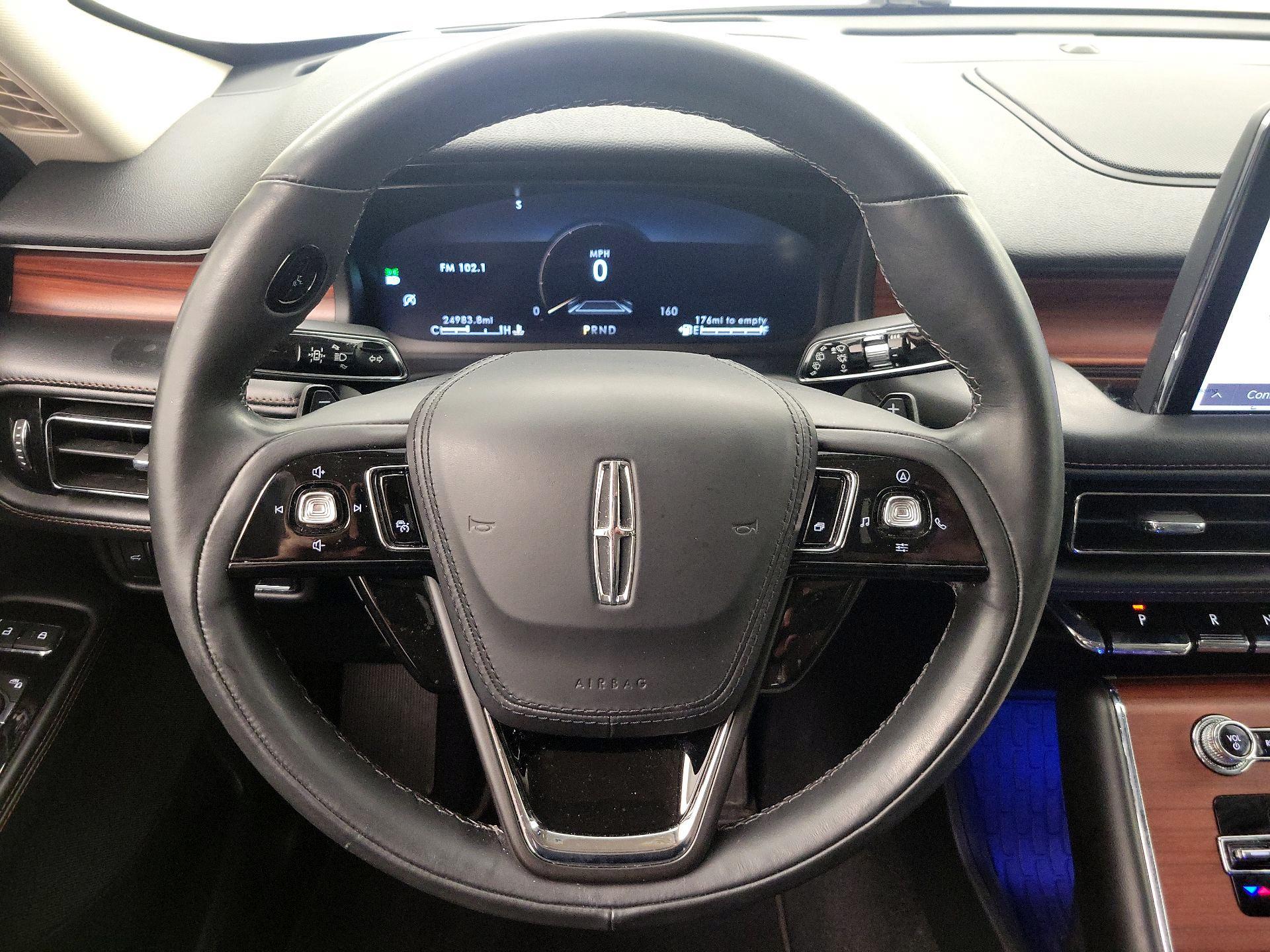 Thumbnail: 2022 Lincoln Aviator - 10