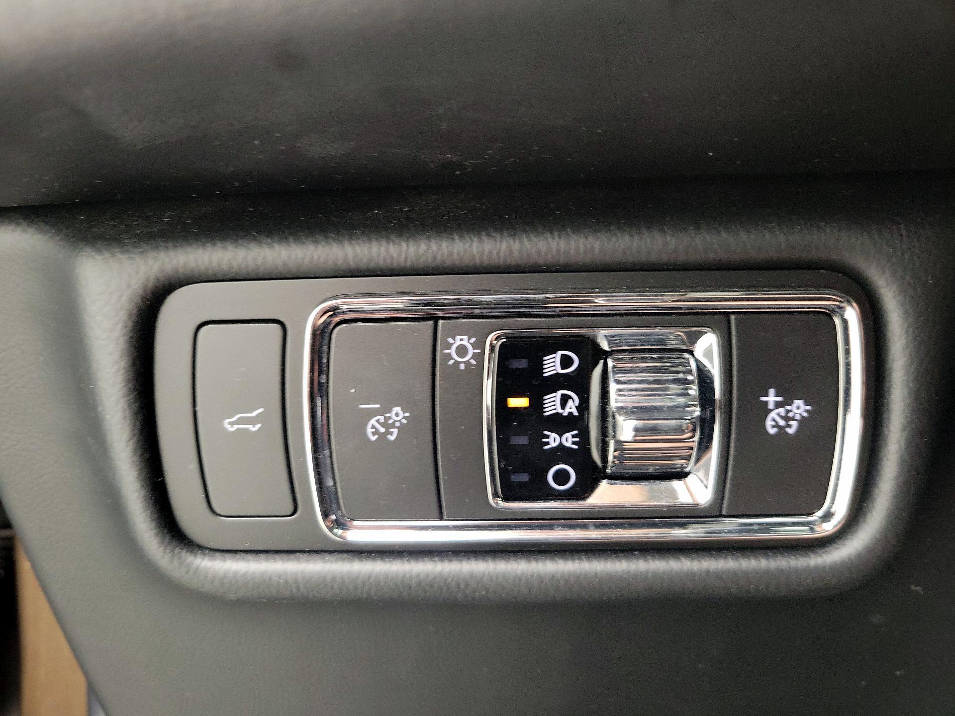 Thumbnail: 2022 Lincoln Aviator - 13