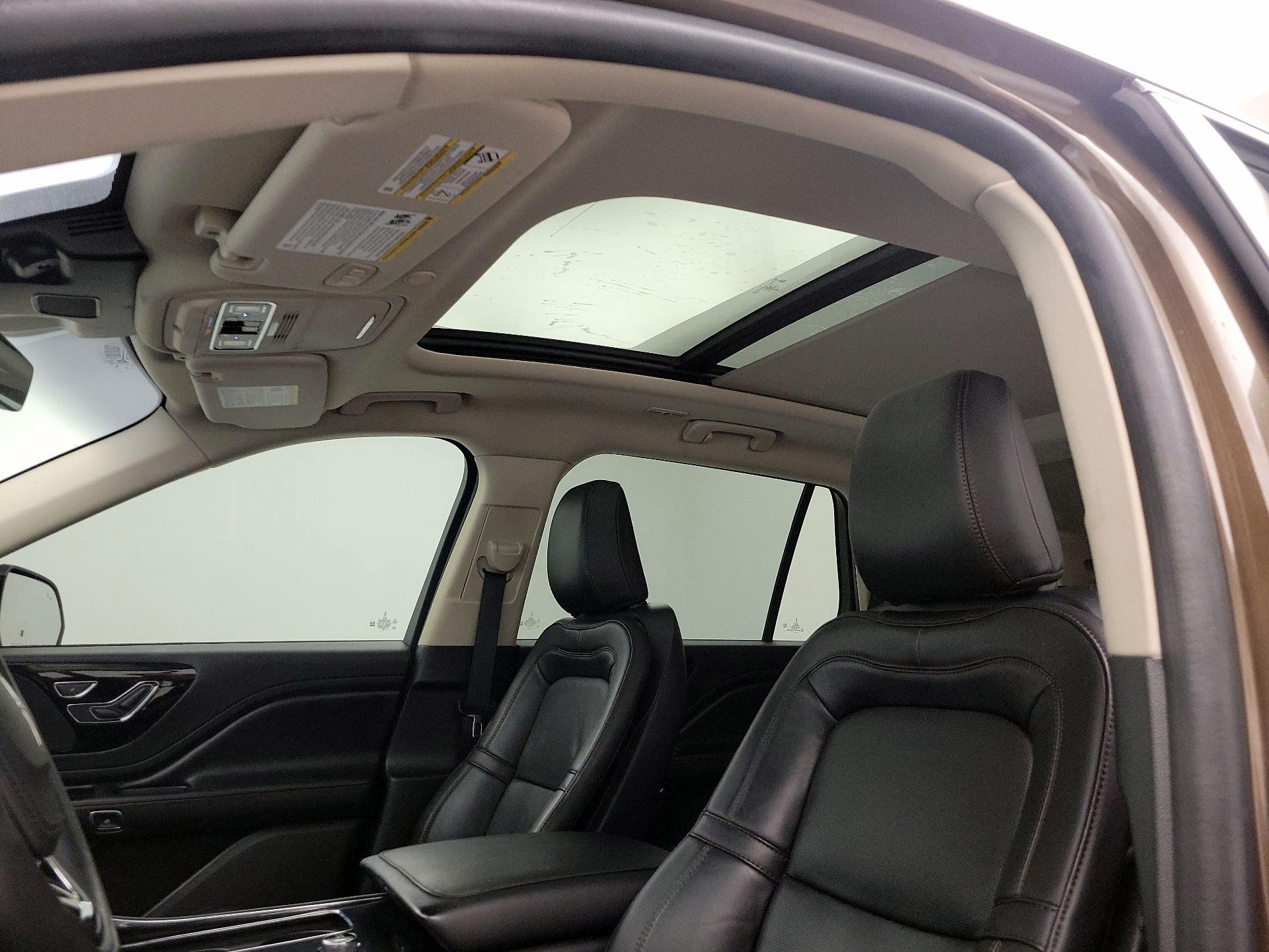 Thumbnail: 2022 Lincoln Aviator - 20
